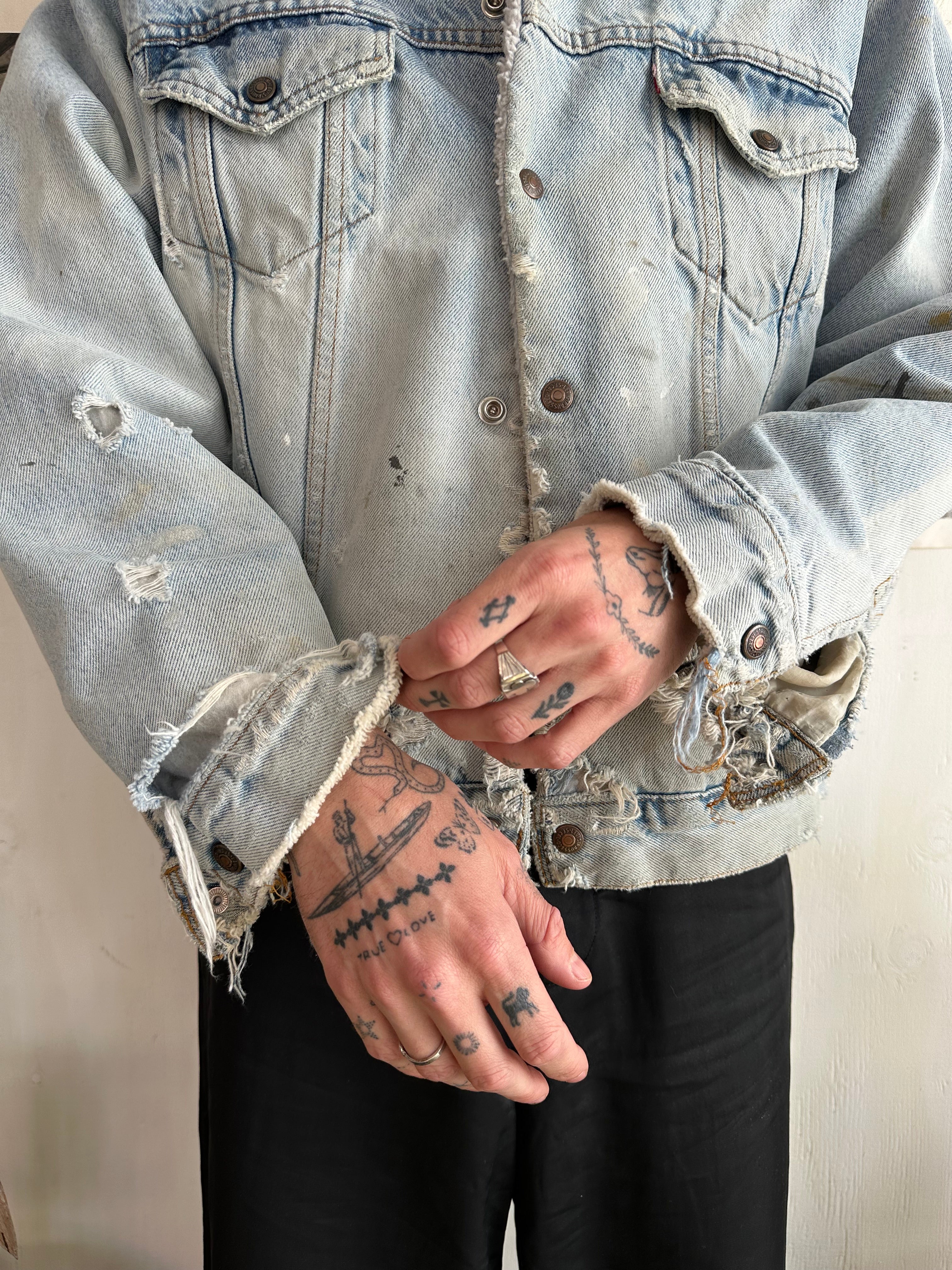 1990s Thrashed Shearling Lined Levi’s Trucker Jacket (Boxy M/L)