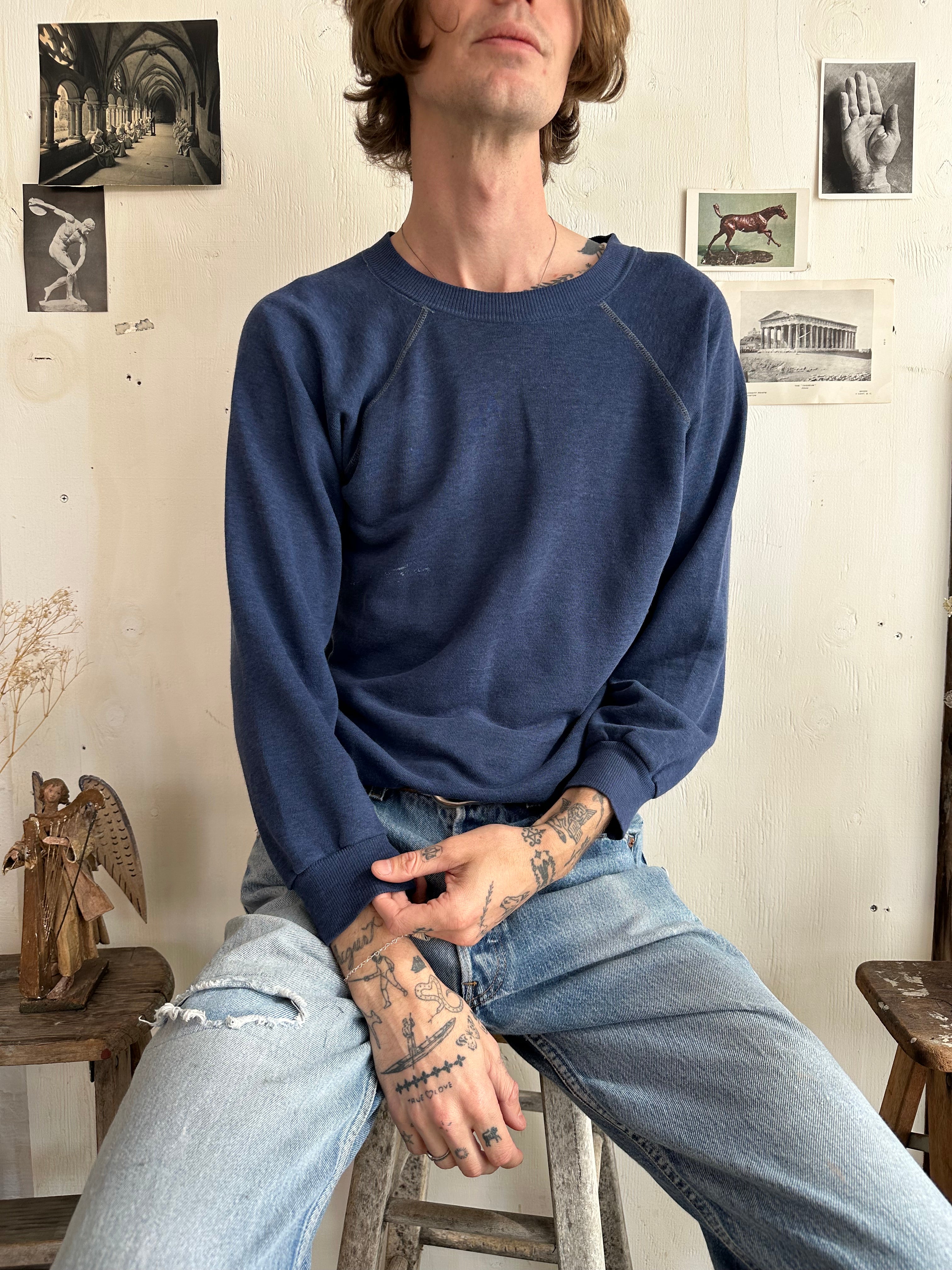 1980s Well Worn Paper Thin Raglan Crewneck (Boxy M)