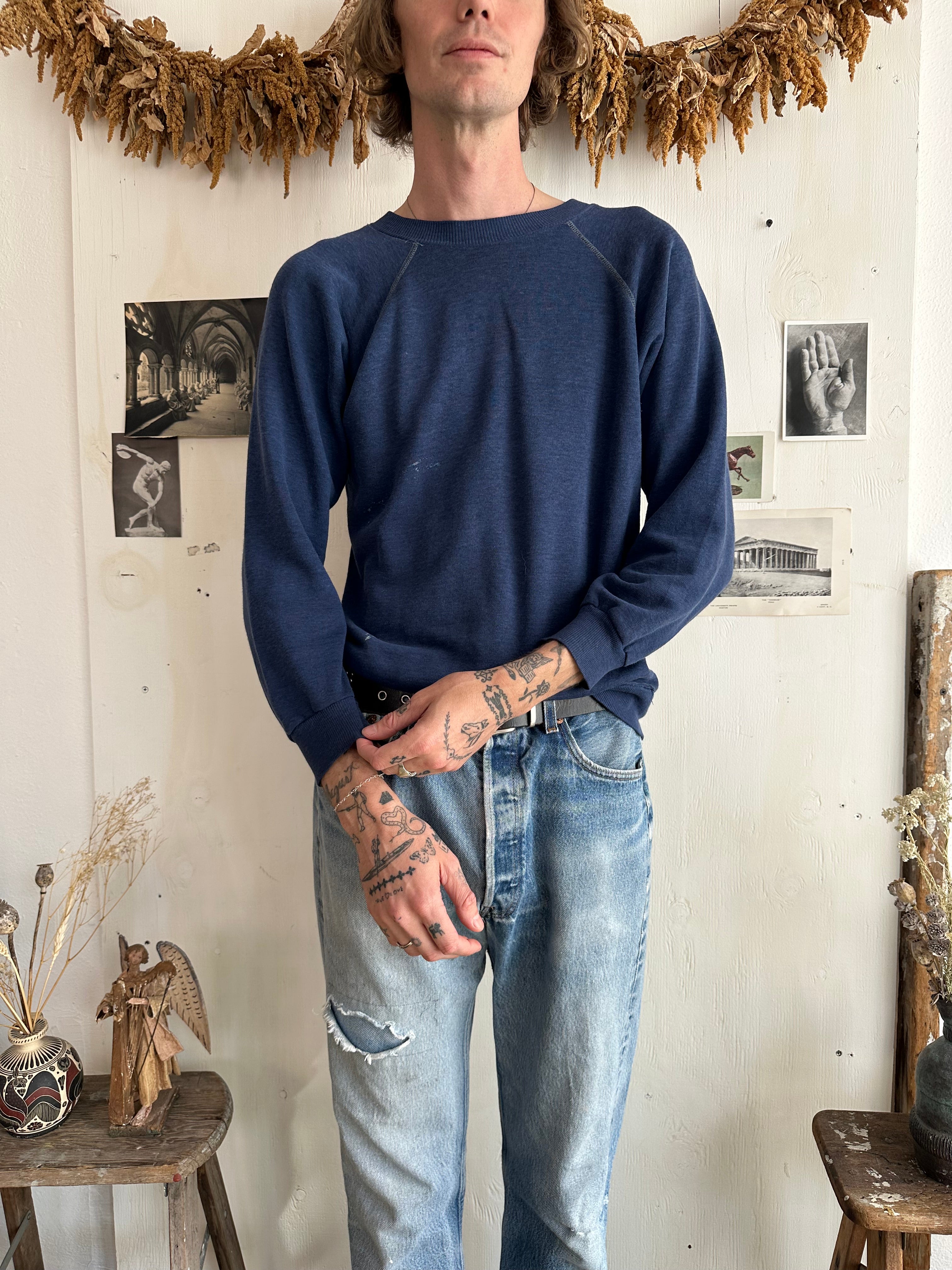 1980s Well Worn Paper Thin Raglan Crewneck (Boxy M)
