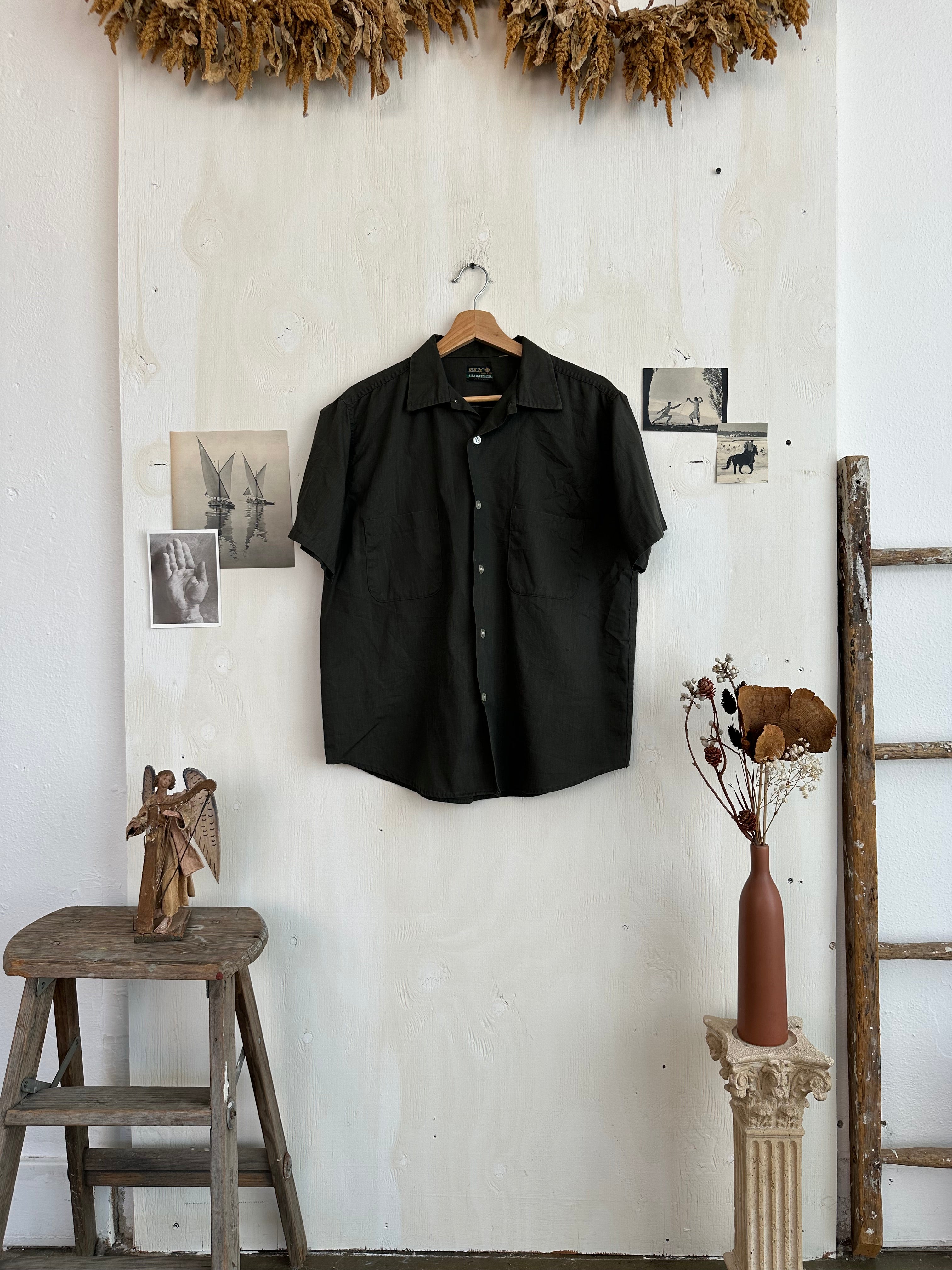 1970s Charcoal S/S Button Up (Boxy M)