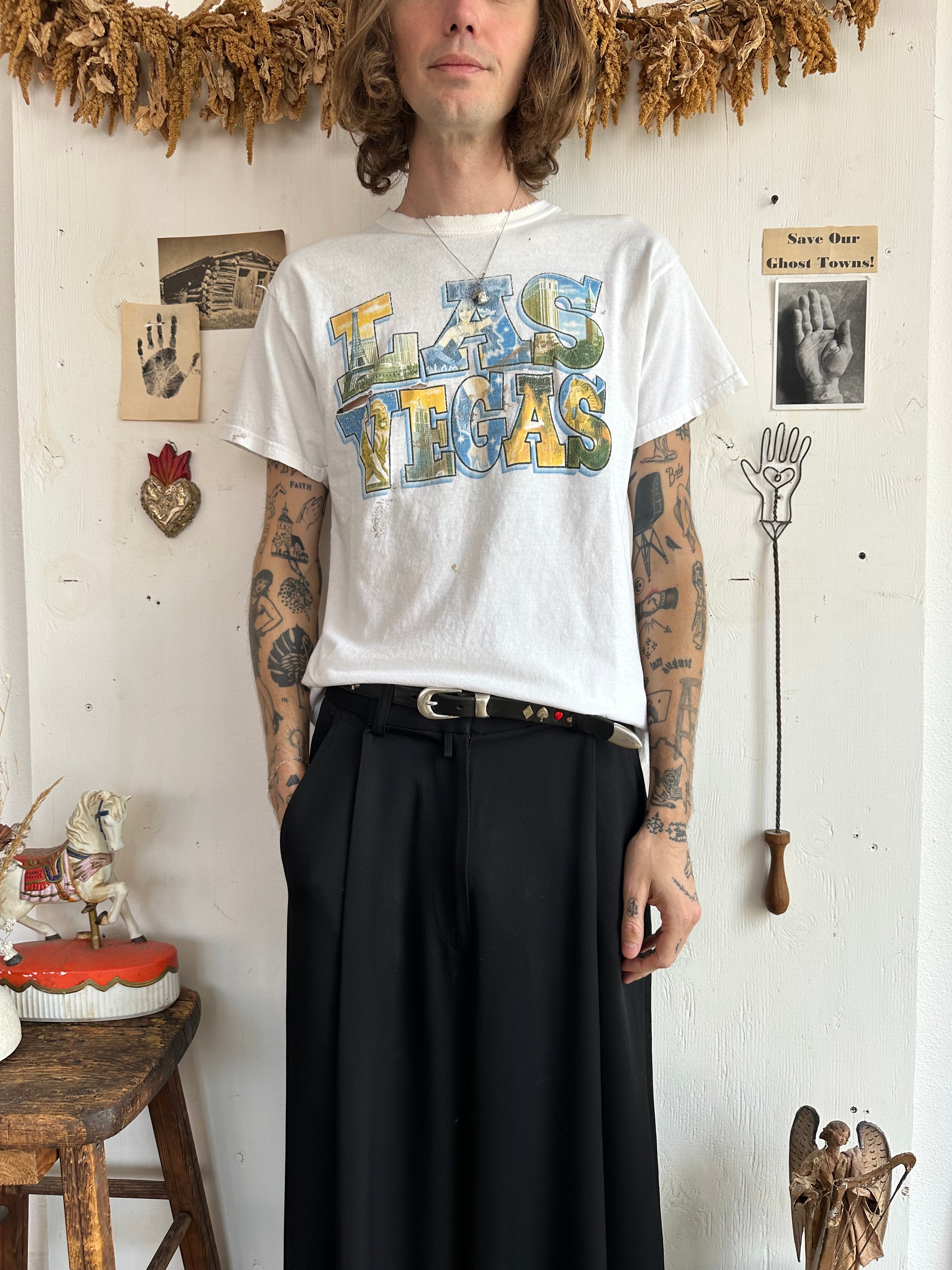 1990s Thrashed Las Vegas T-Shirt (Boxy M)