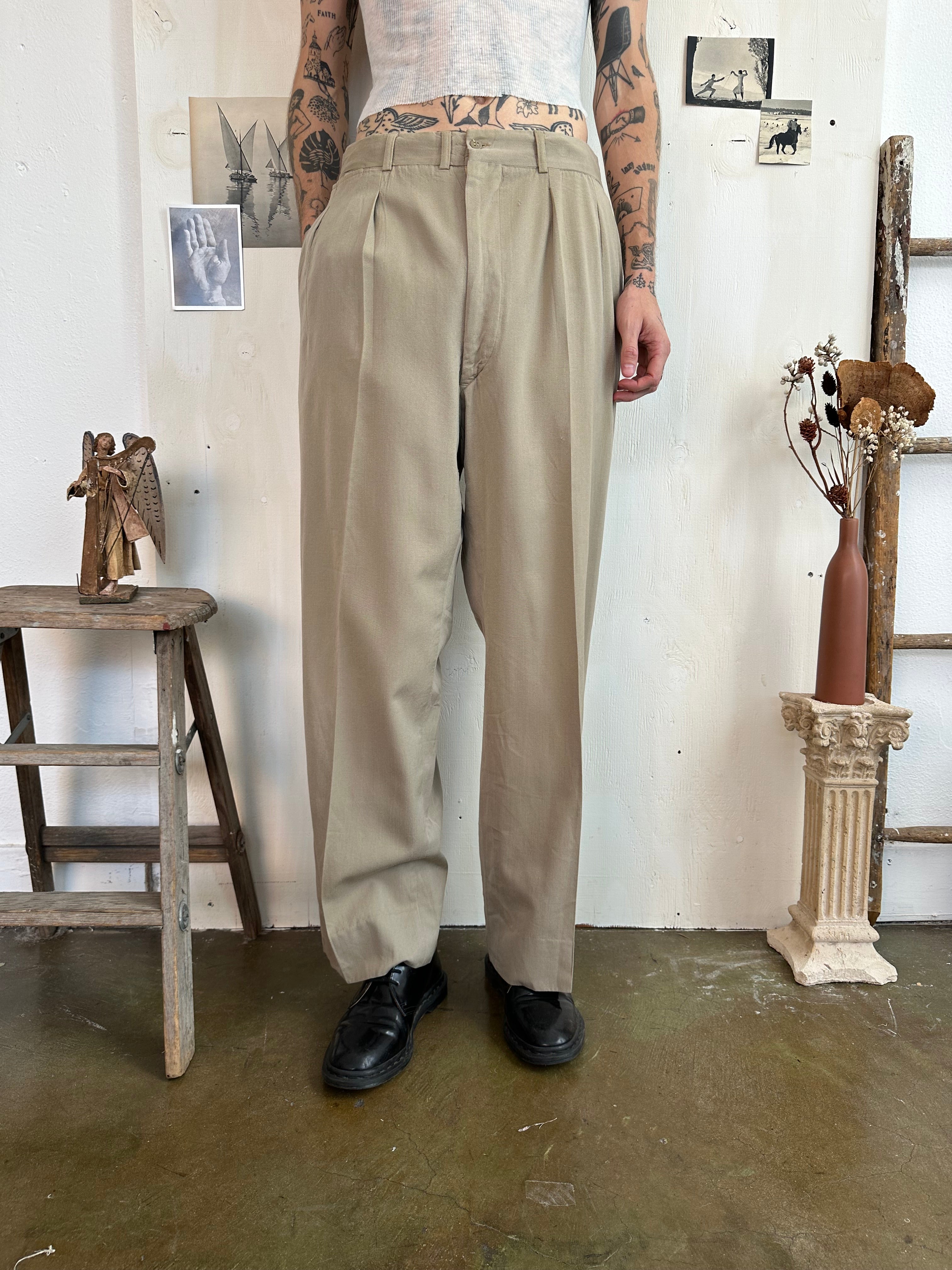 1940s Pleated Baggy Khaki Trousers (32/32)