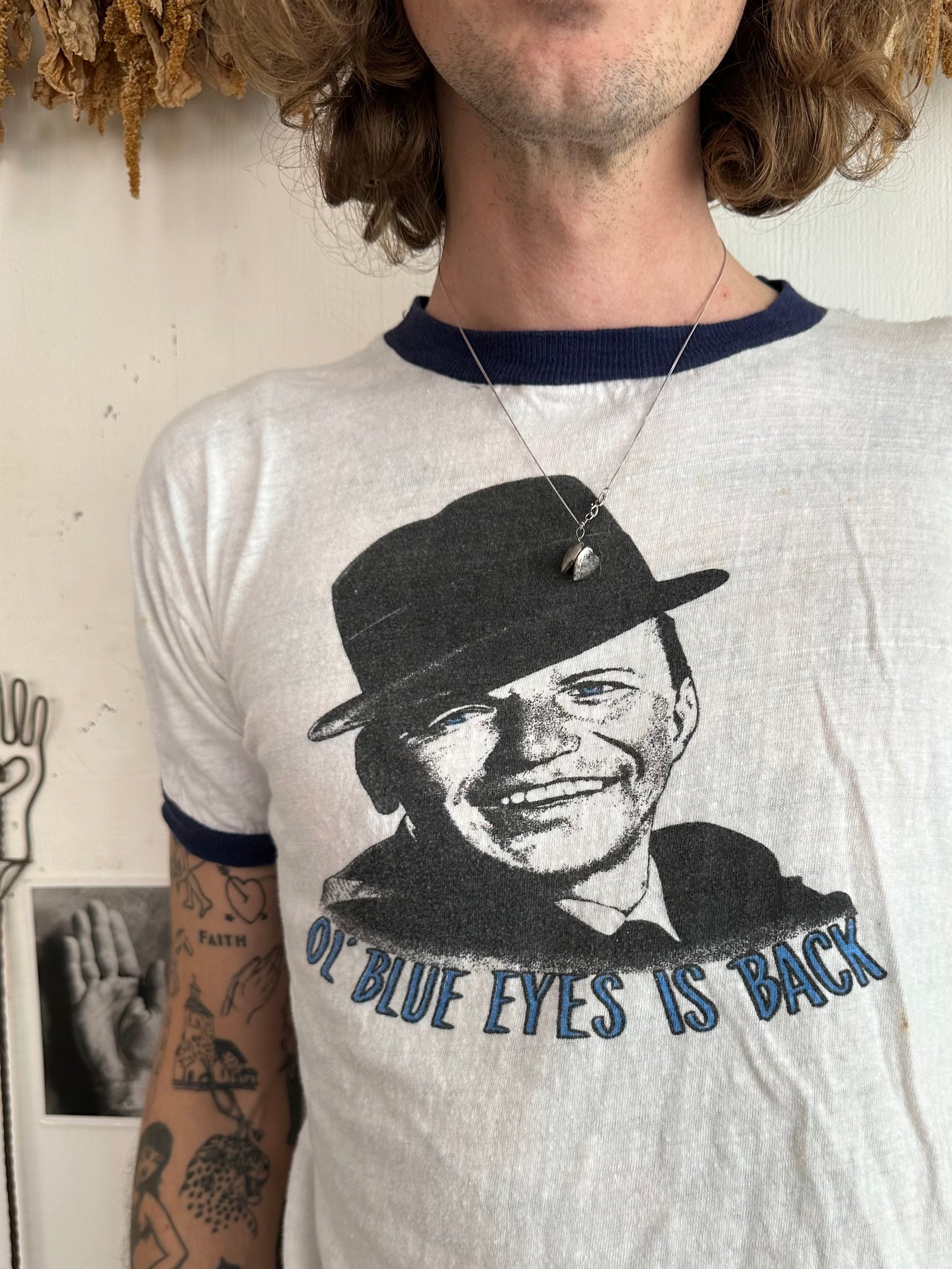 1970s Frank Sinatra Ringer