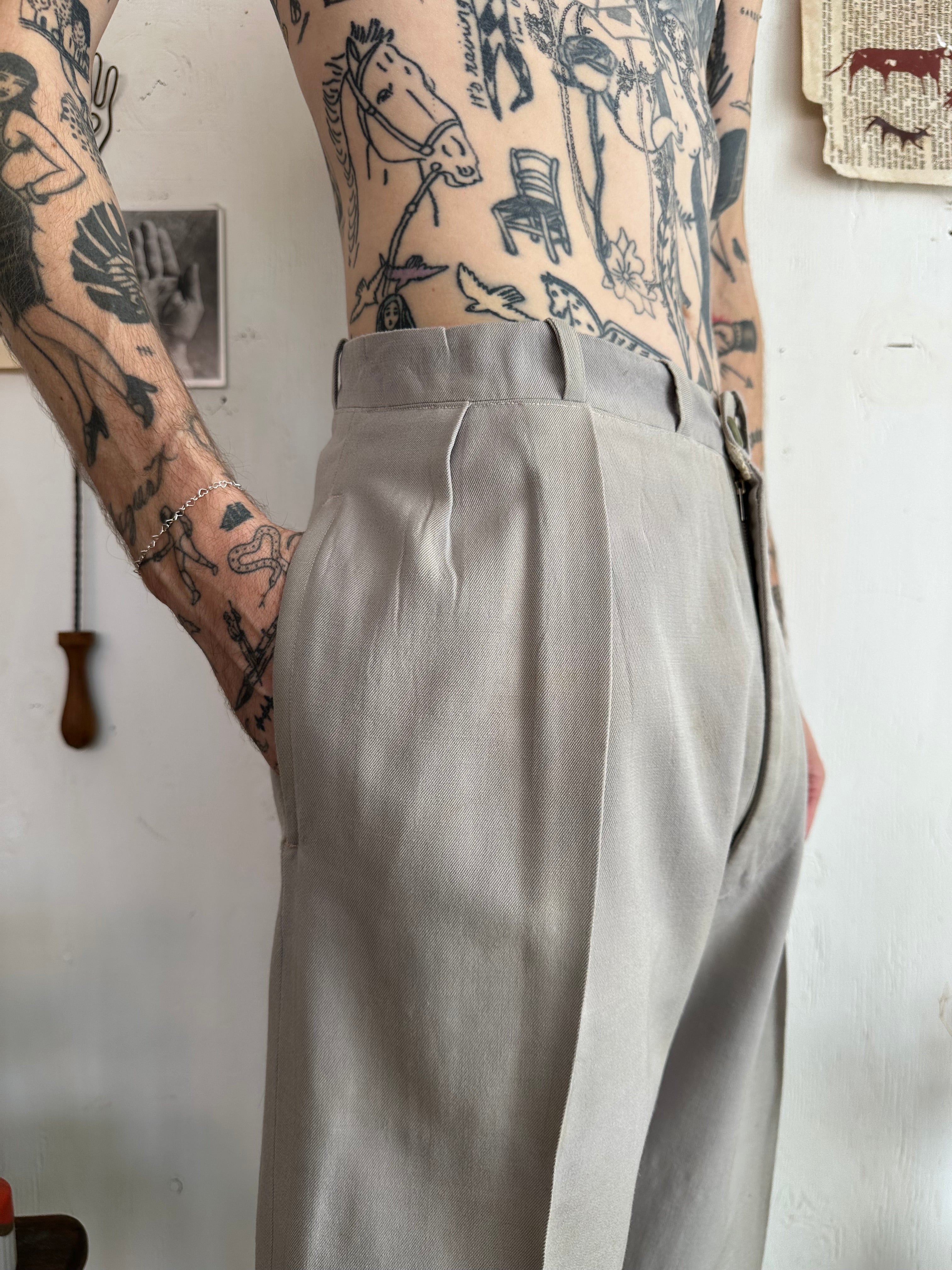 1940s Stone Gaberdine Pleated Trousers (36/29)