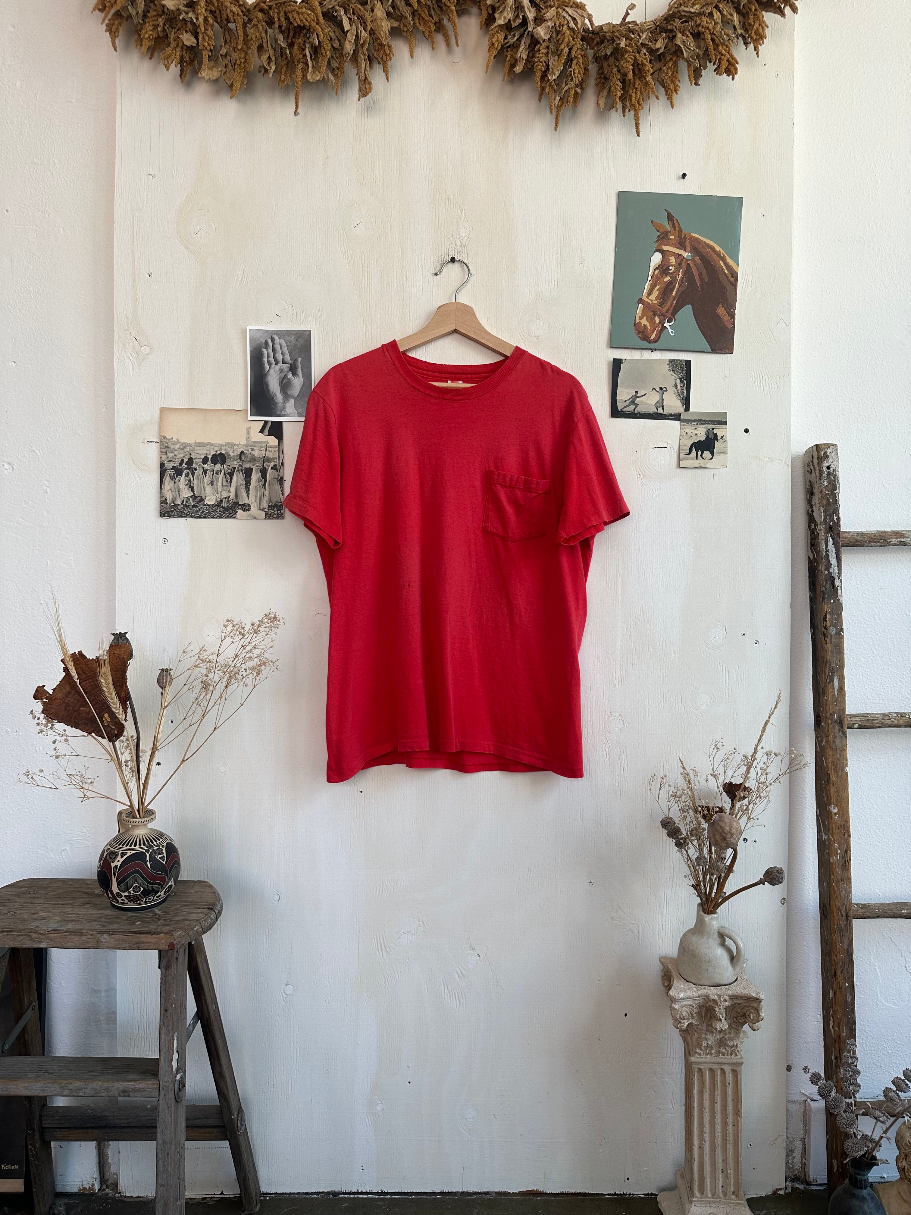 1980s Sunfaded Hanes Pocket Tee (Boxy L)