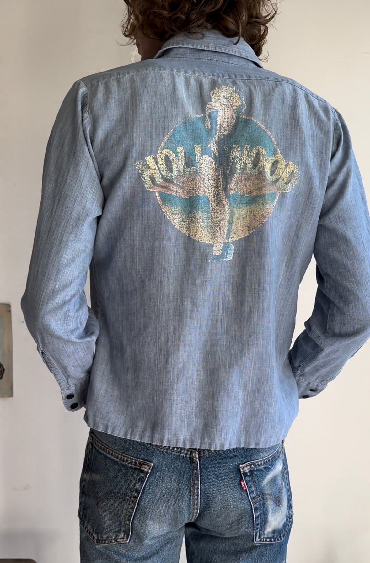 1970s Faded Hollywood Print Chambray Shirt (S/M)