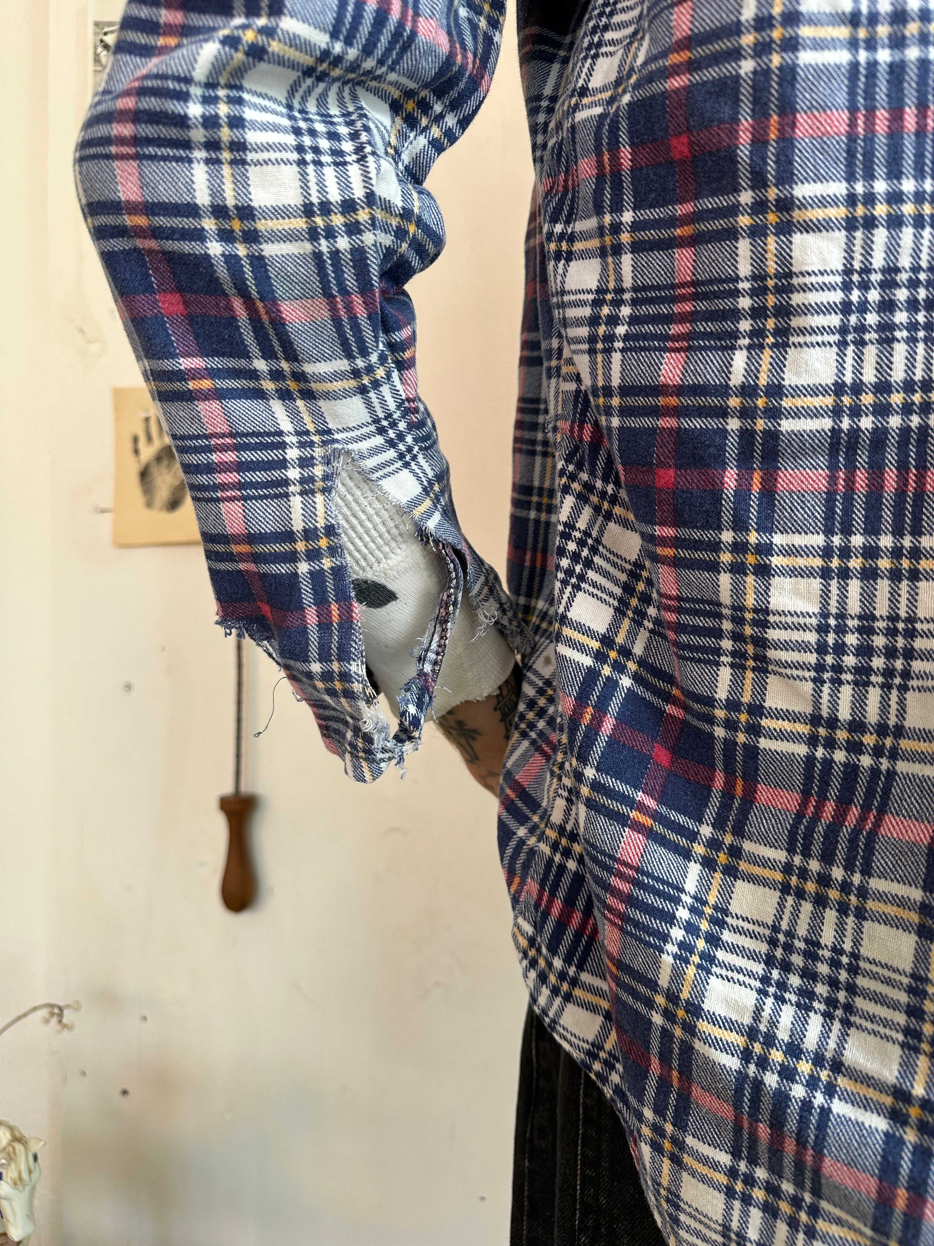 1990s Thrashed 3/4 Sleeve Cotton Flannel (Boxy M/L)