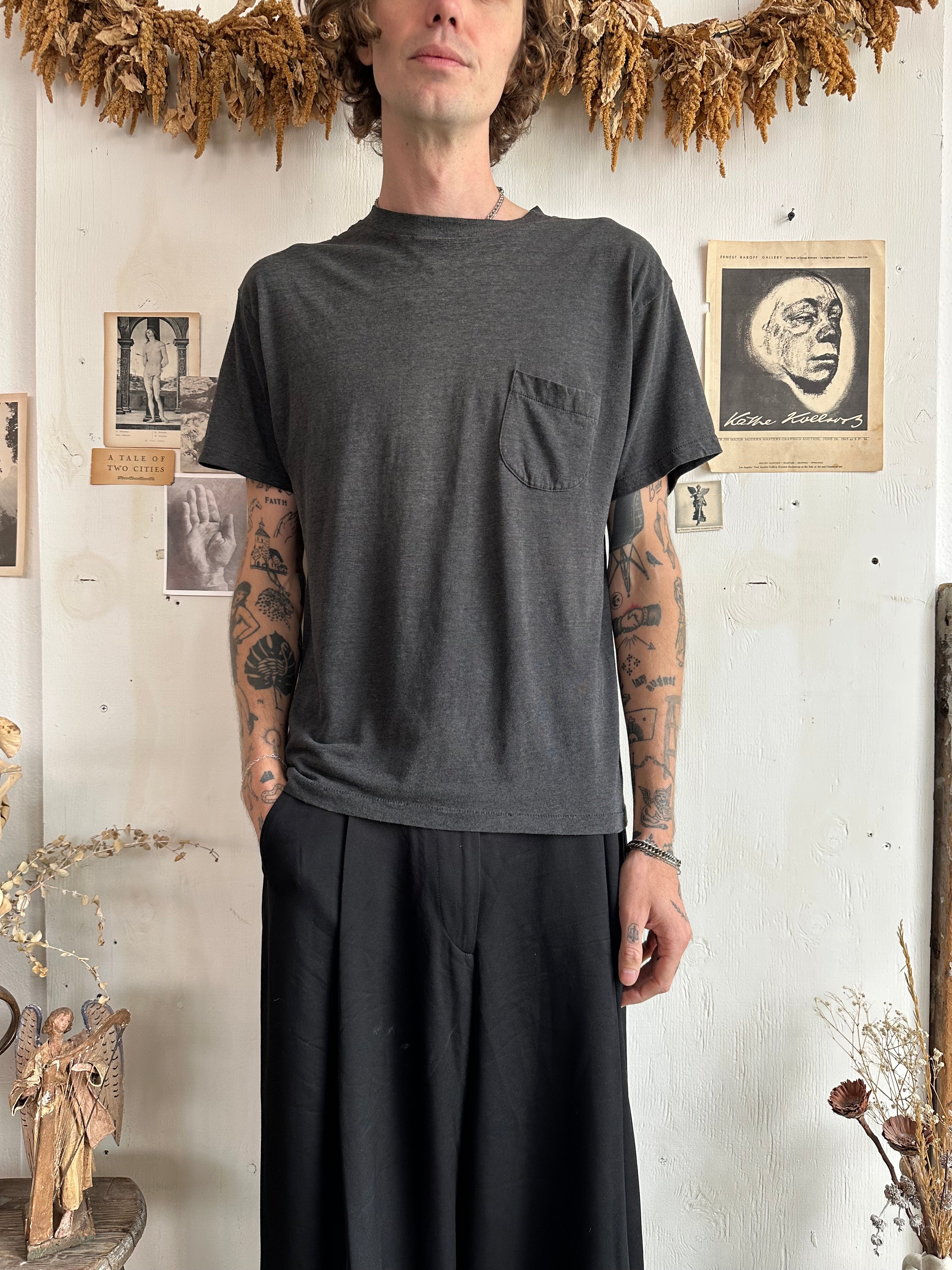 1980s Paper Thin Black Sun-Faded Blank (L)