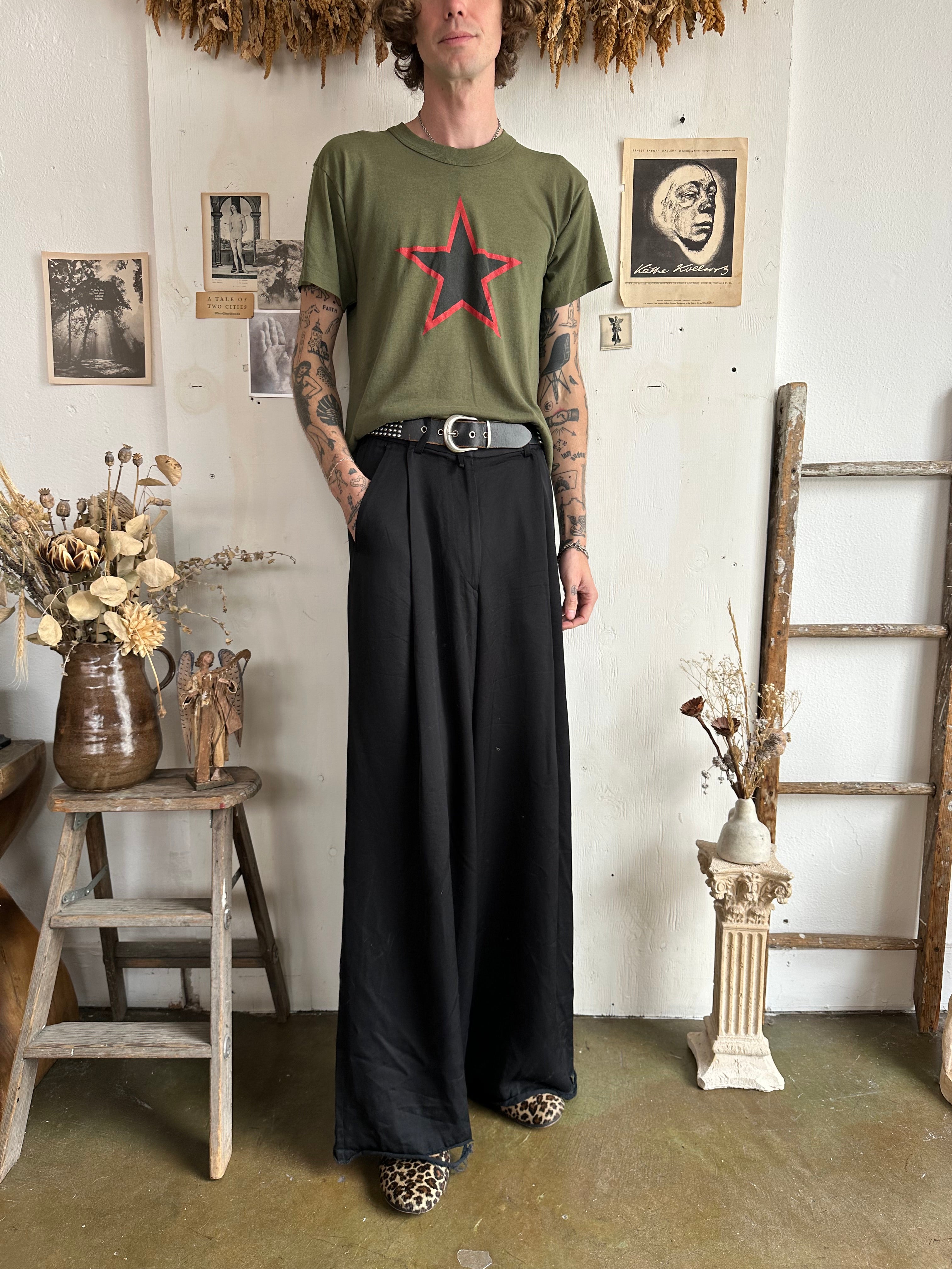 1980s Star Tee, Rage Against the Machine-esque (L/XL)