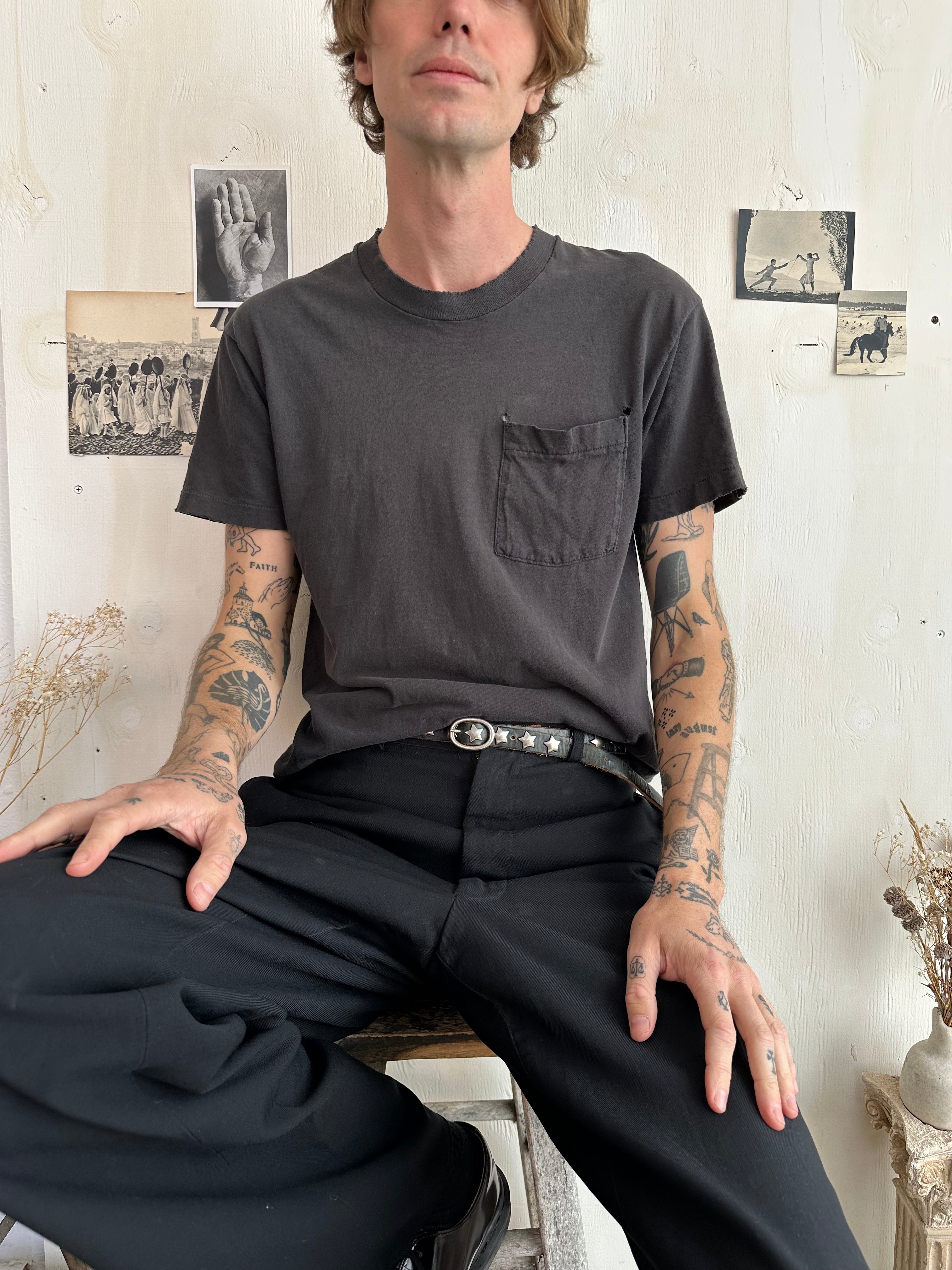 1980s Sun Faded Well Worn Black Pocket Tee (Boxy M)
