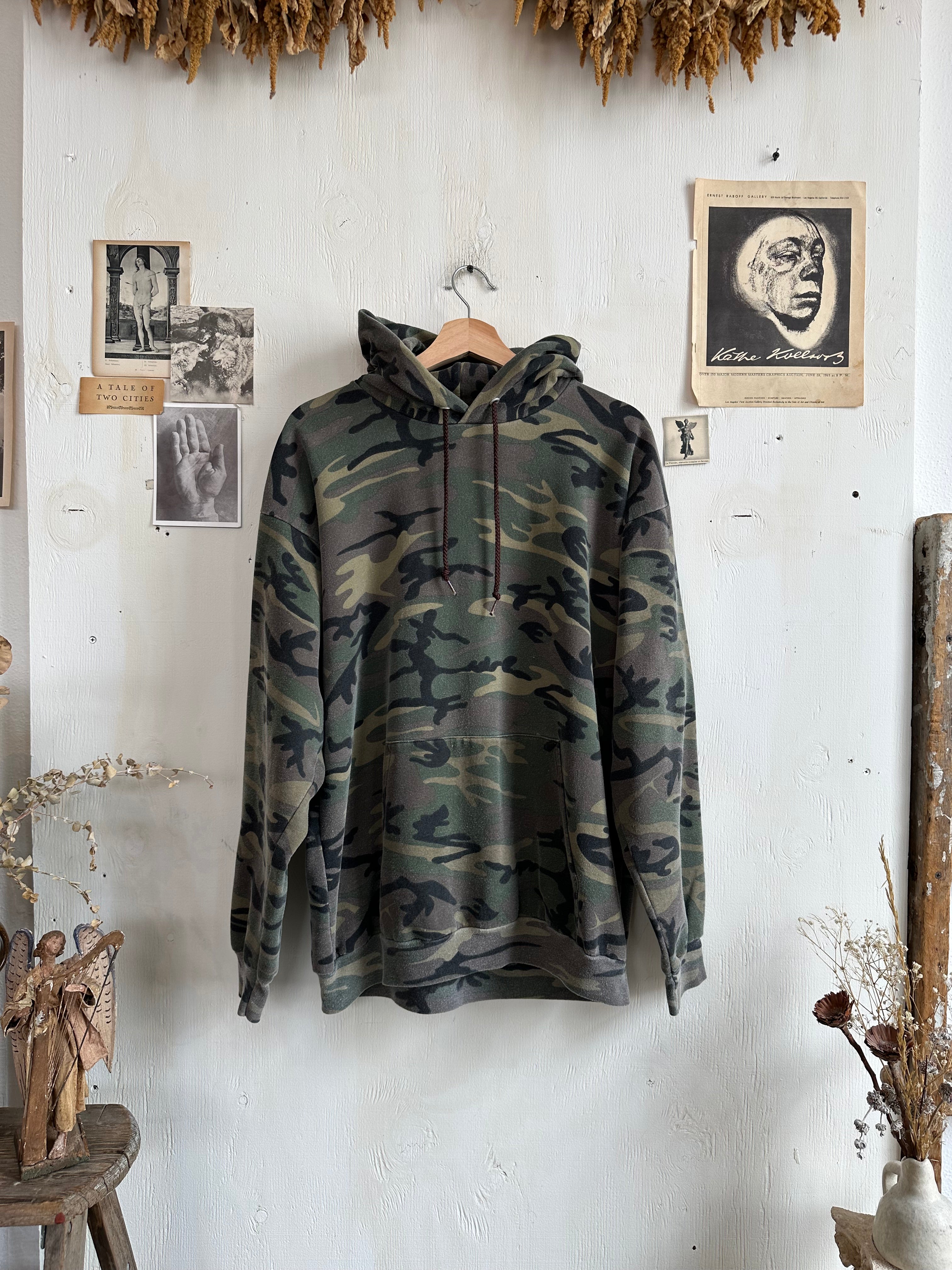 1990s Camo Hoodie (XL)