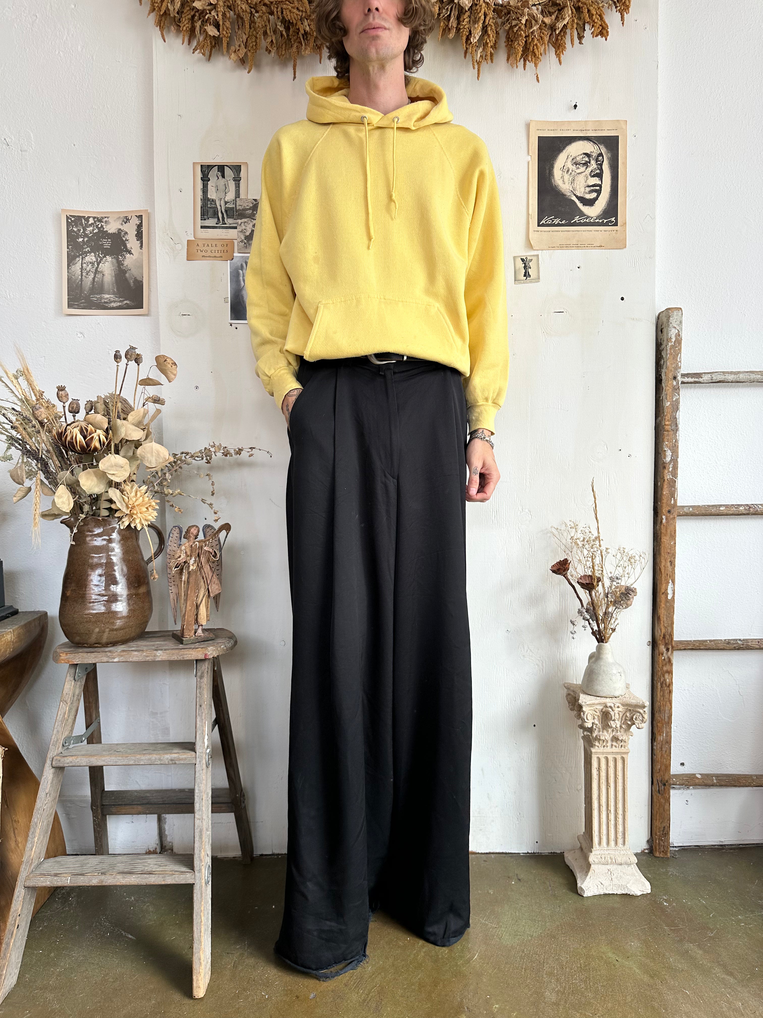 1980s Well-Worn Yellow Discus Hoodie (XL)