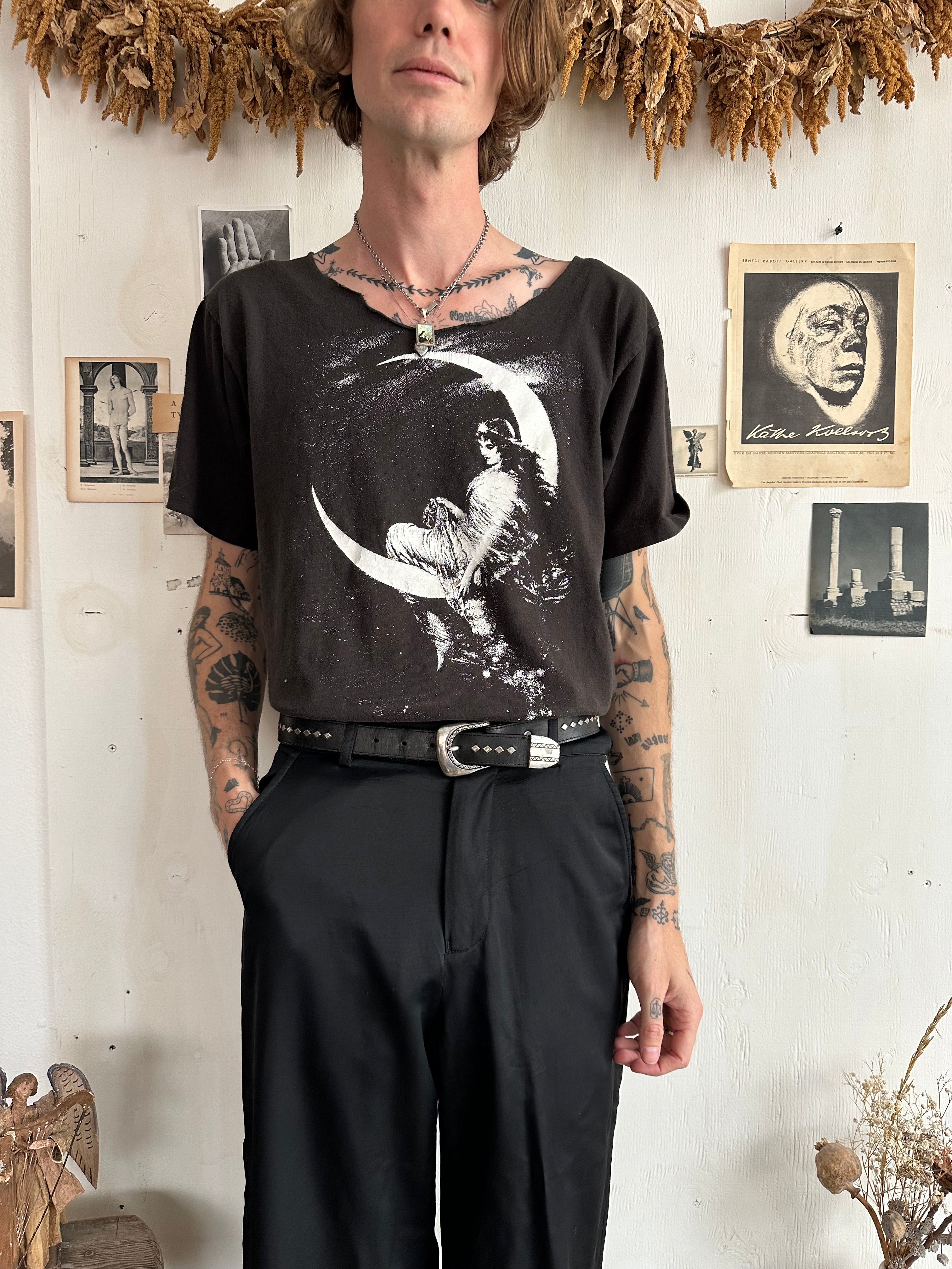 1990s Moon Fantasy Tee (M/L)