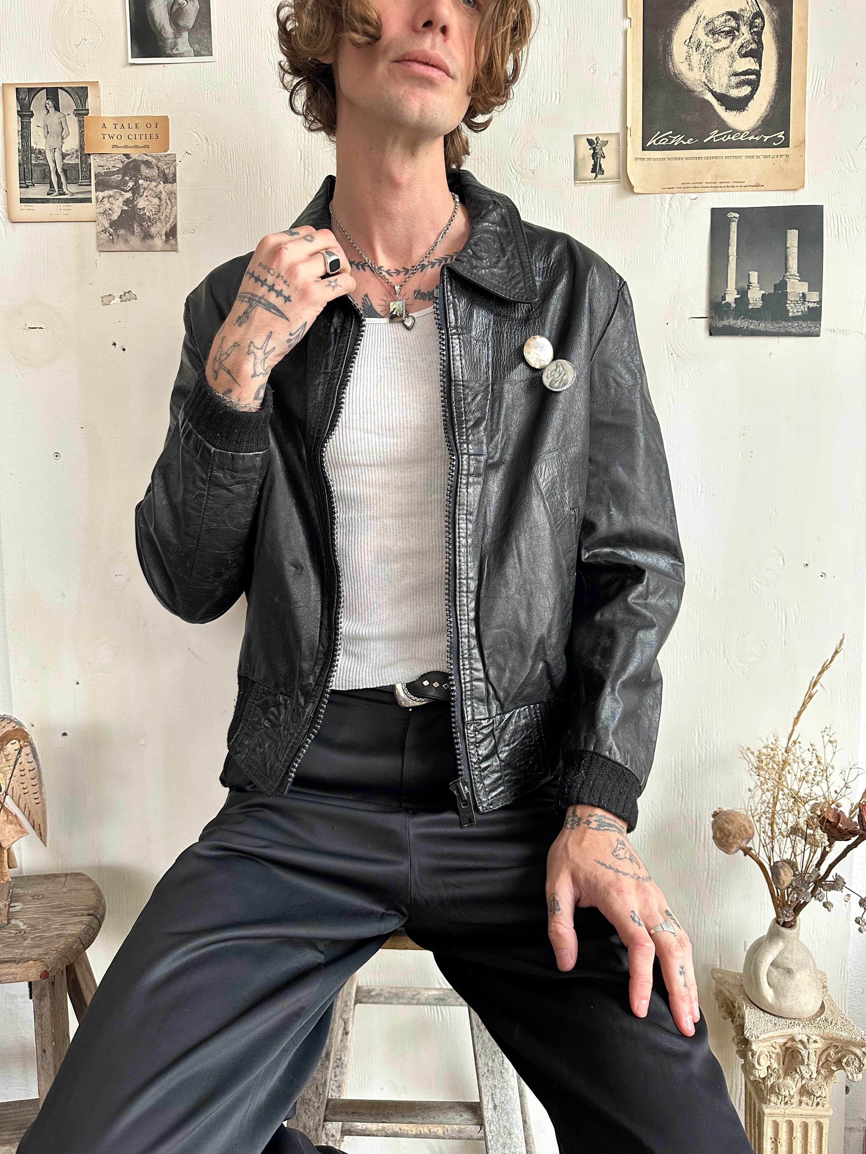 1980s Leather Jacket W/ Pins (Boxy S/M)