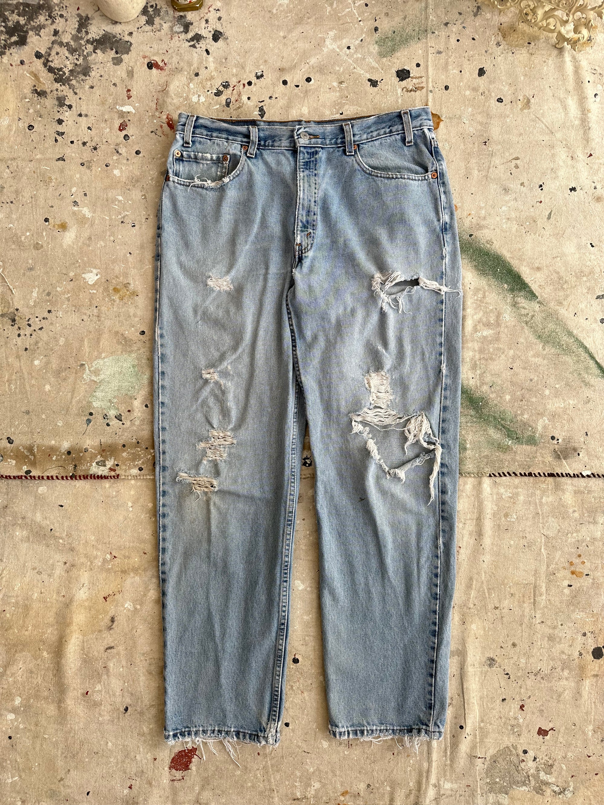 Thrashed Levi’s 550s