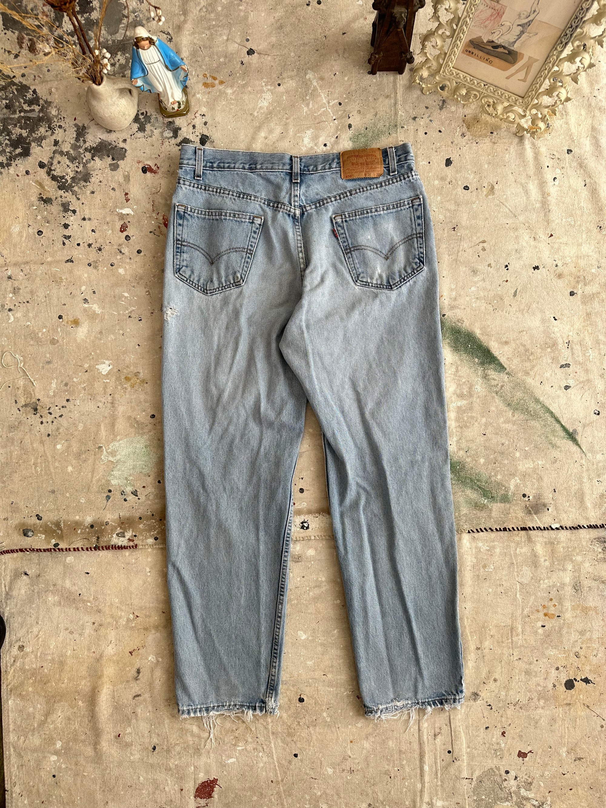Thrashed Levi’s 550s