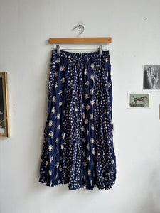 1980s Navy Blue Floral Skirt (S)