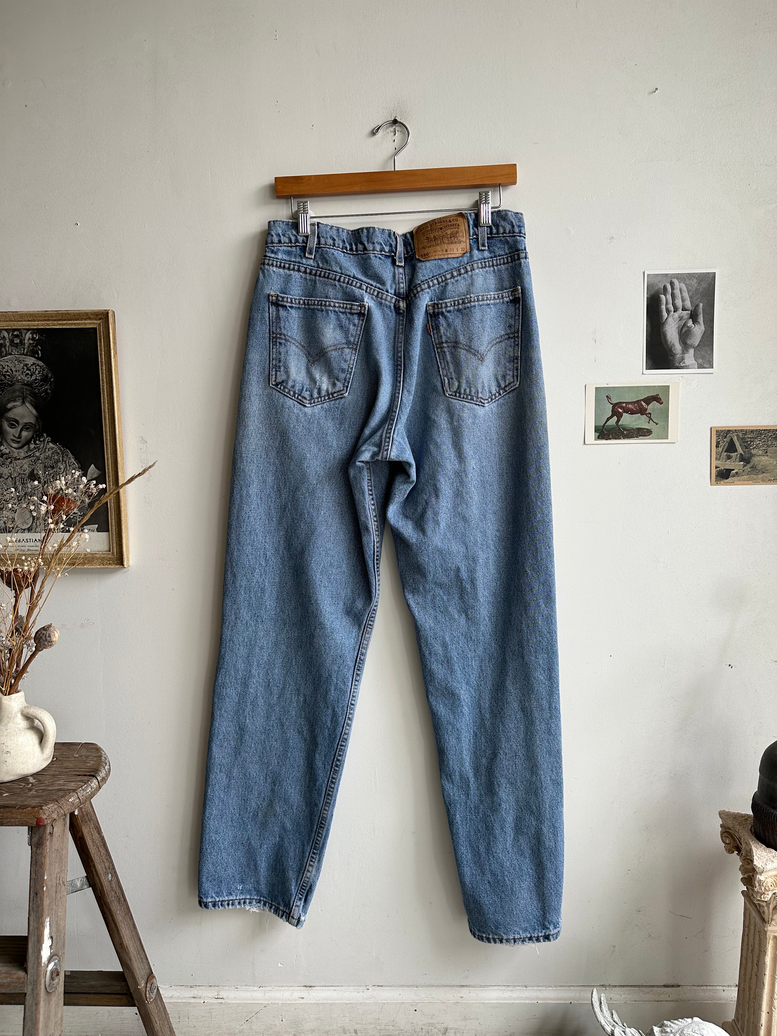 1990s Faded Levi’s Relaxed 550s Jeans (32 x 32)