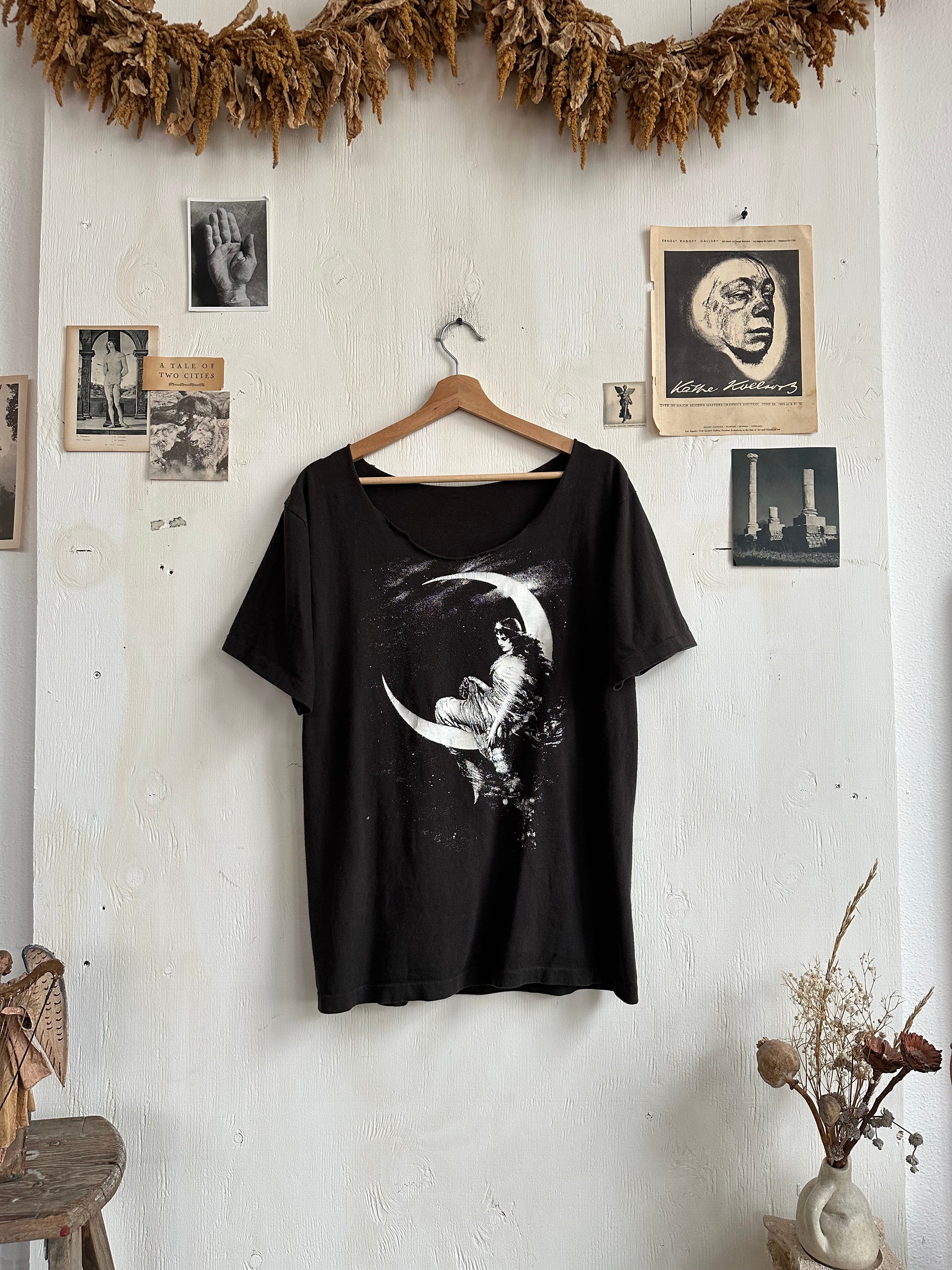 1990s Moon Fantasy Tee (M/L)