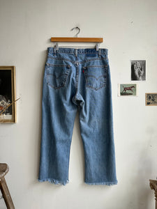 1980s Chopped Relaxed Levi’s Jeans (33 x 26)