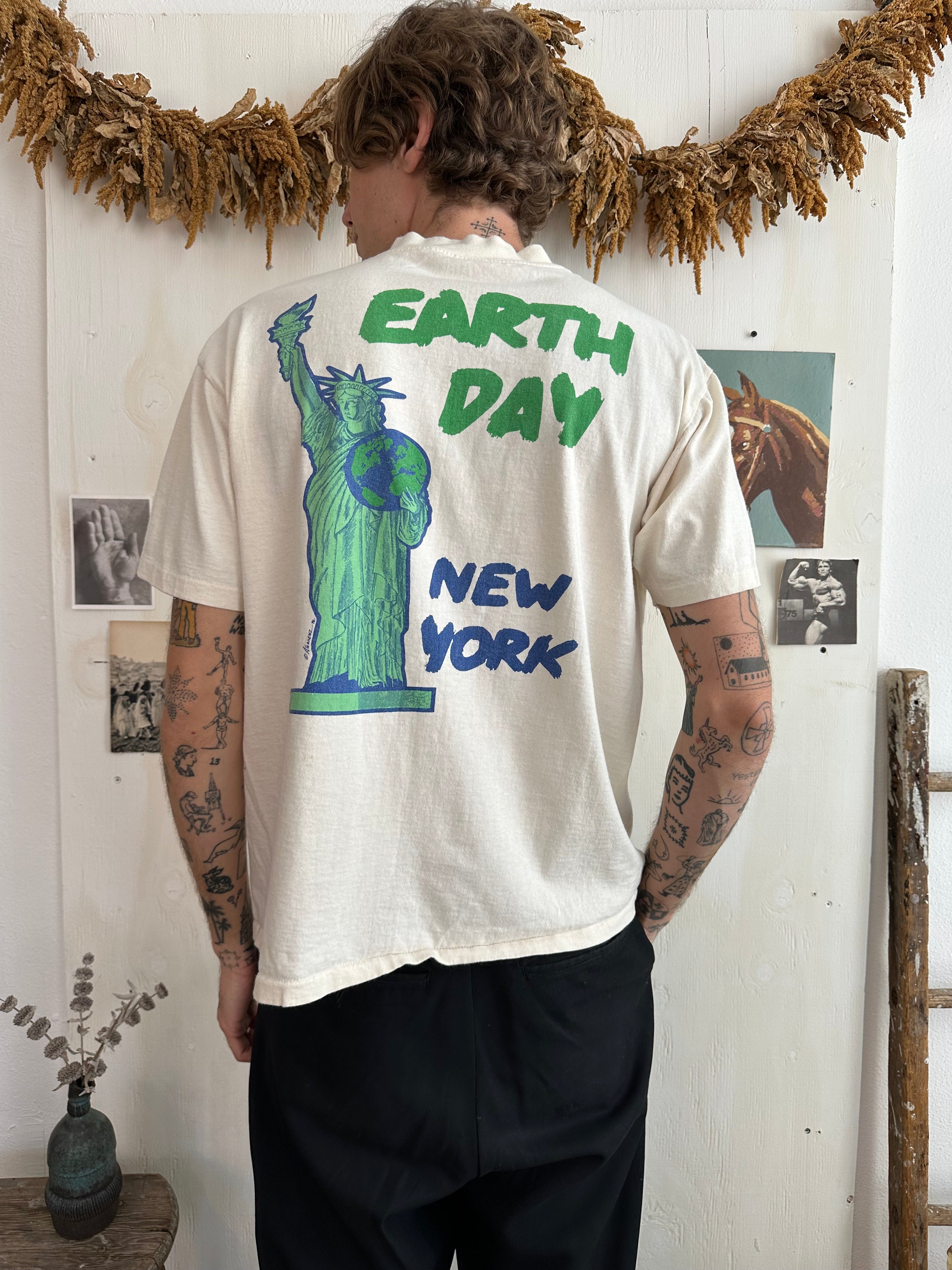 1990s New York Earth Day T-Shirt (L)