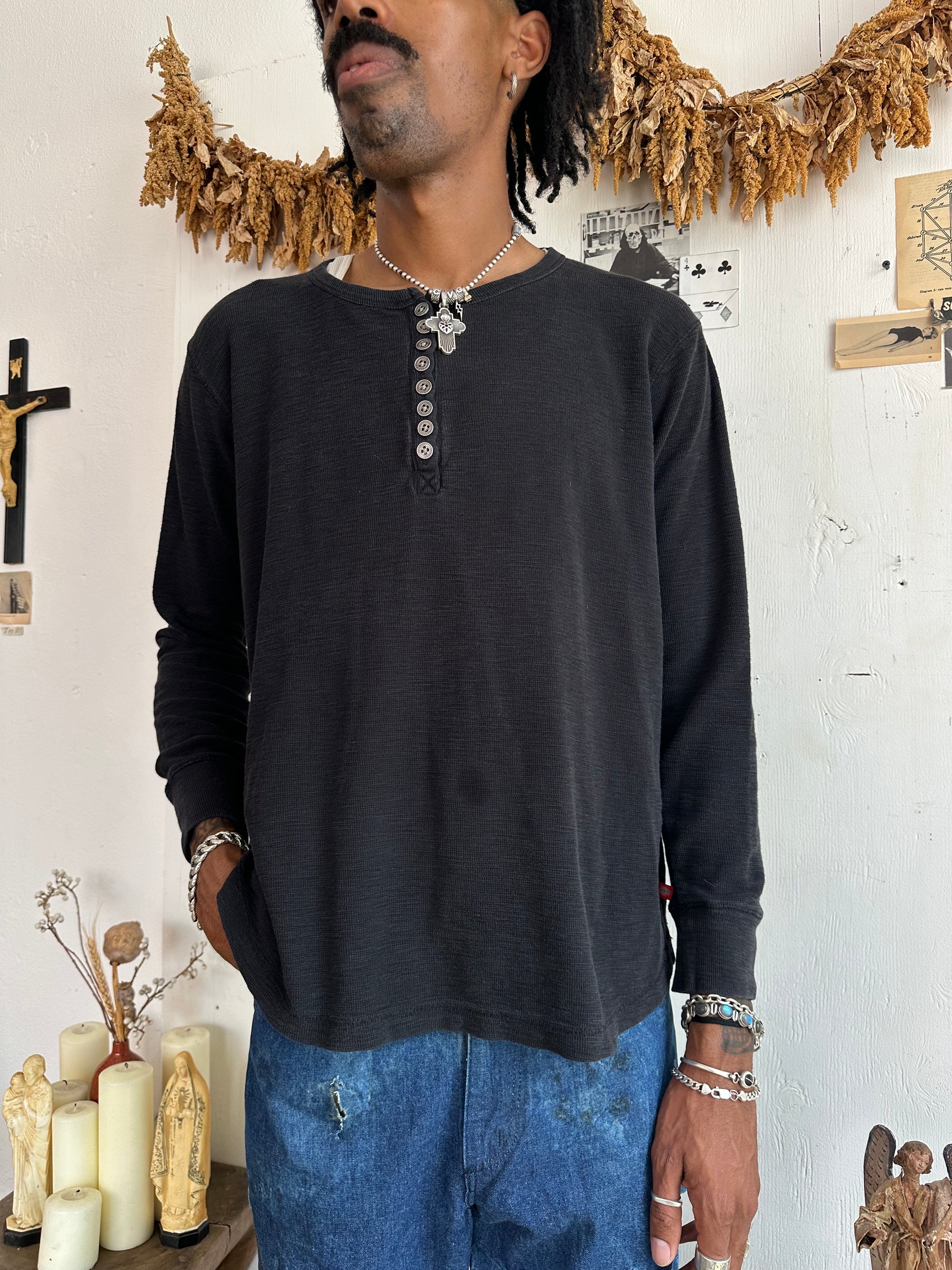 2000s Well Worn Black Dickies Henley