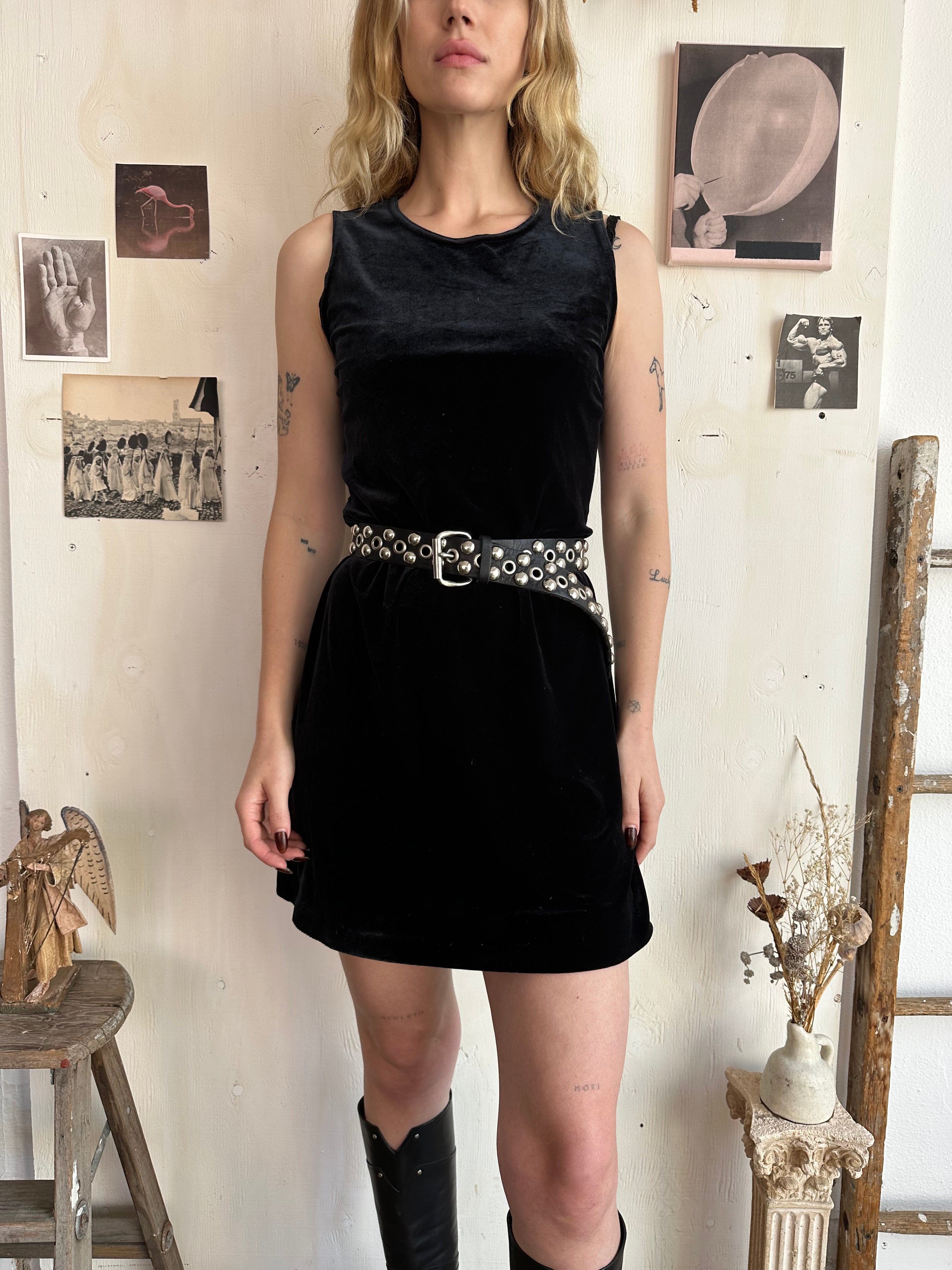 1980s Black Velvet Mini Dress (M/L)