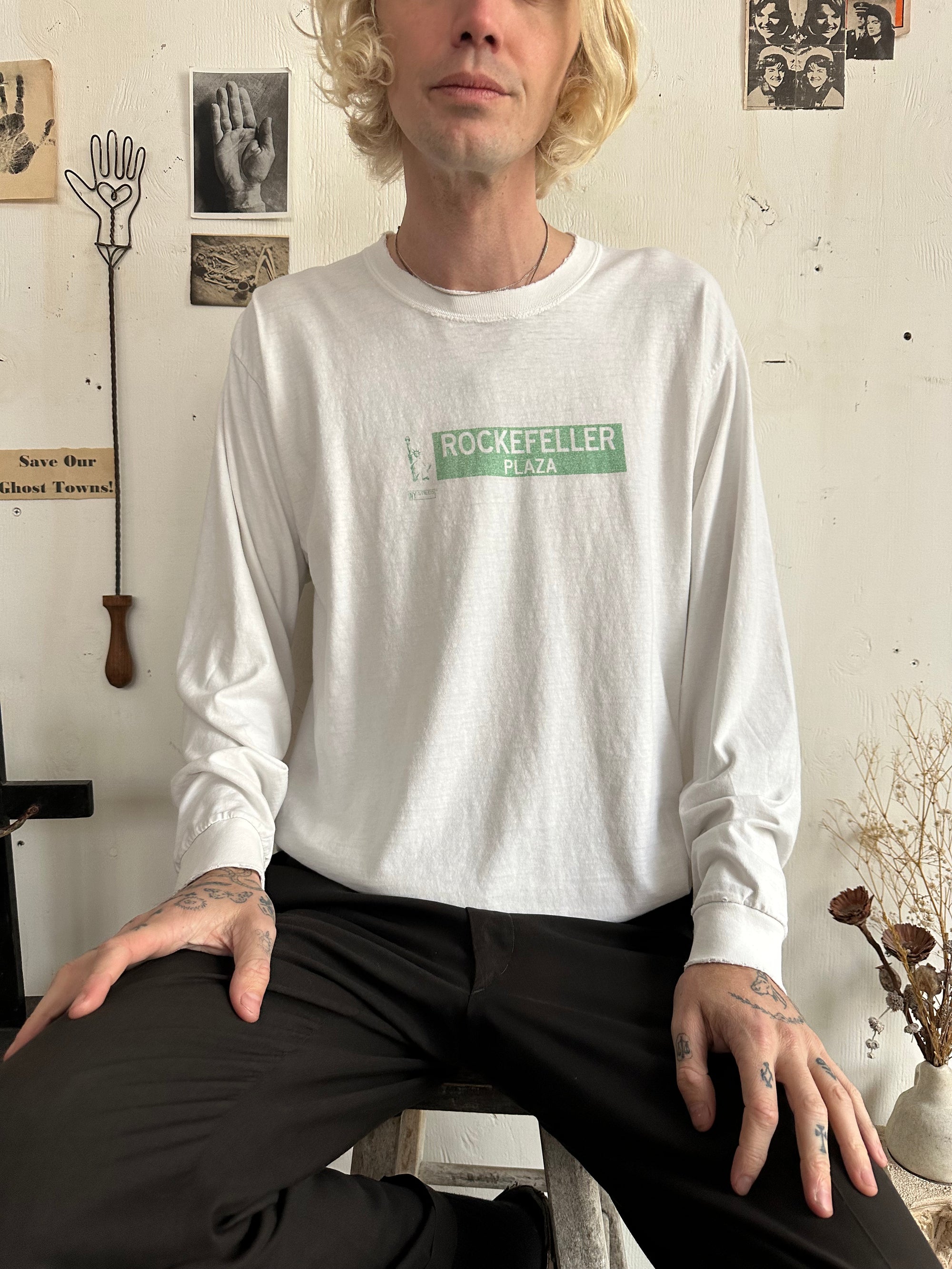 2000s Well Worn Rockefeller Plaza Long Sleeve