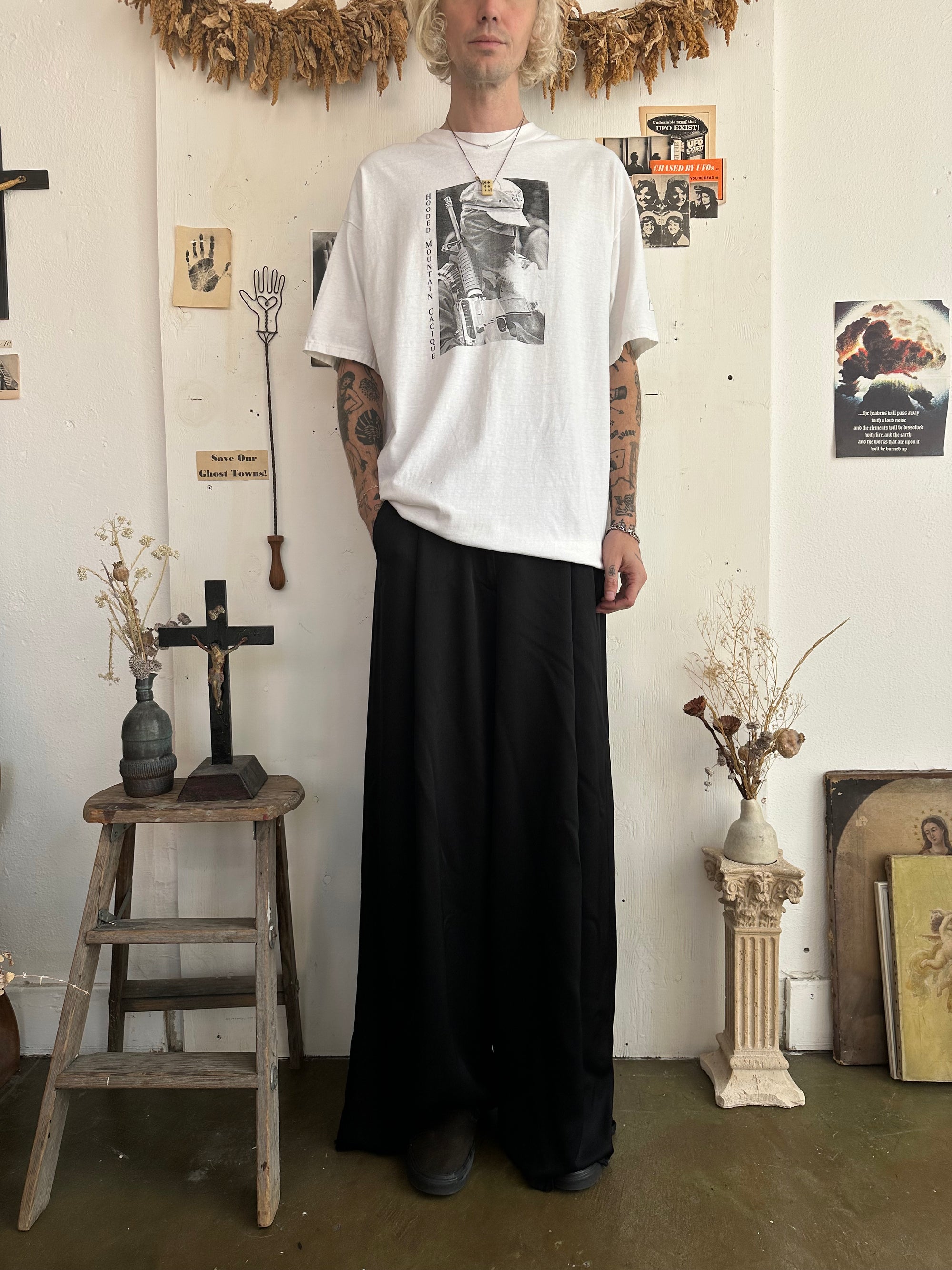 1997 Hooded Mountain Cacique Tee