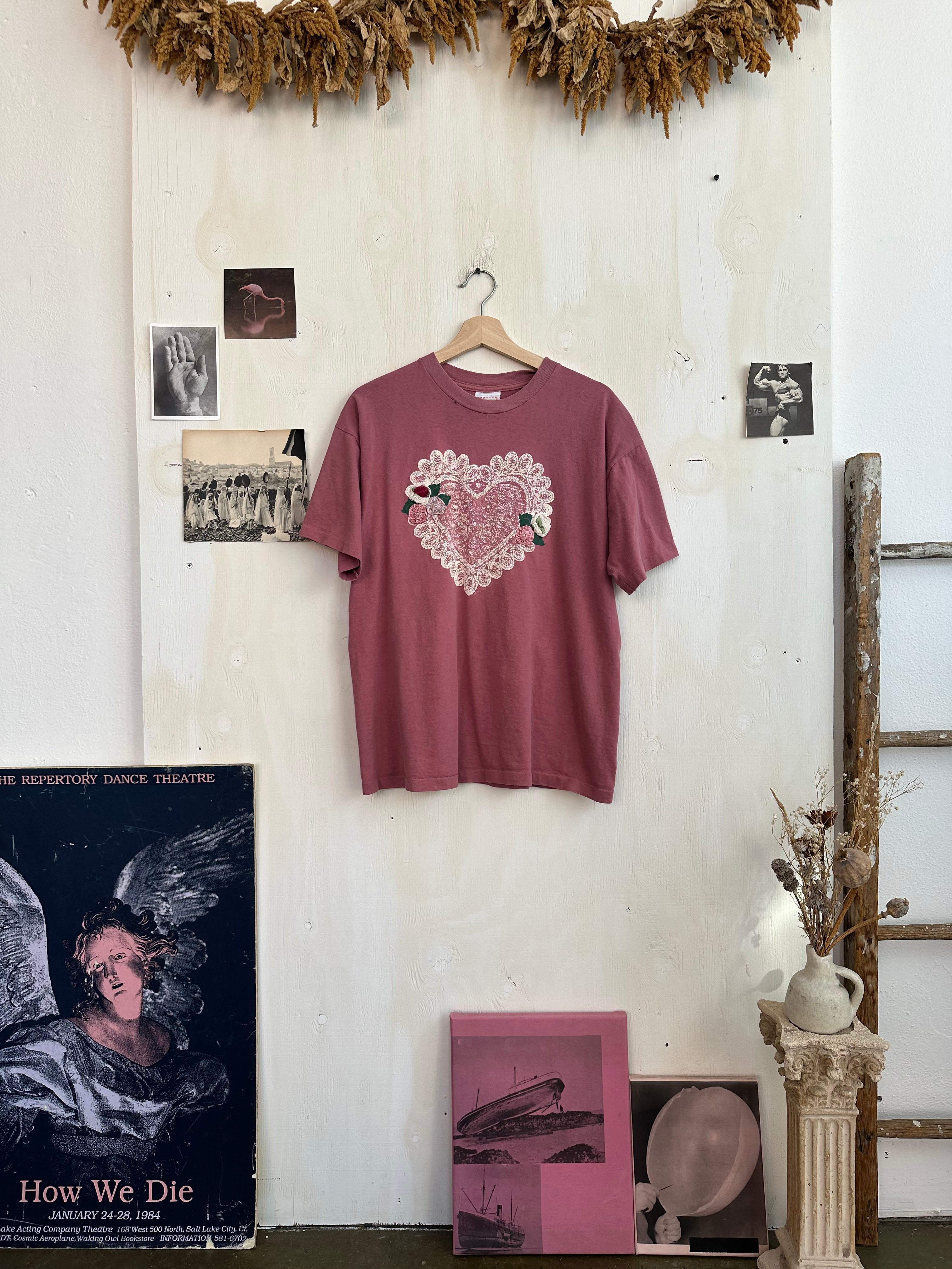 1990s Lace Heart Flower Appliqué Tee (Boxy XL)