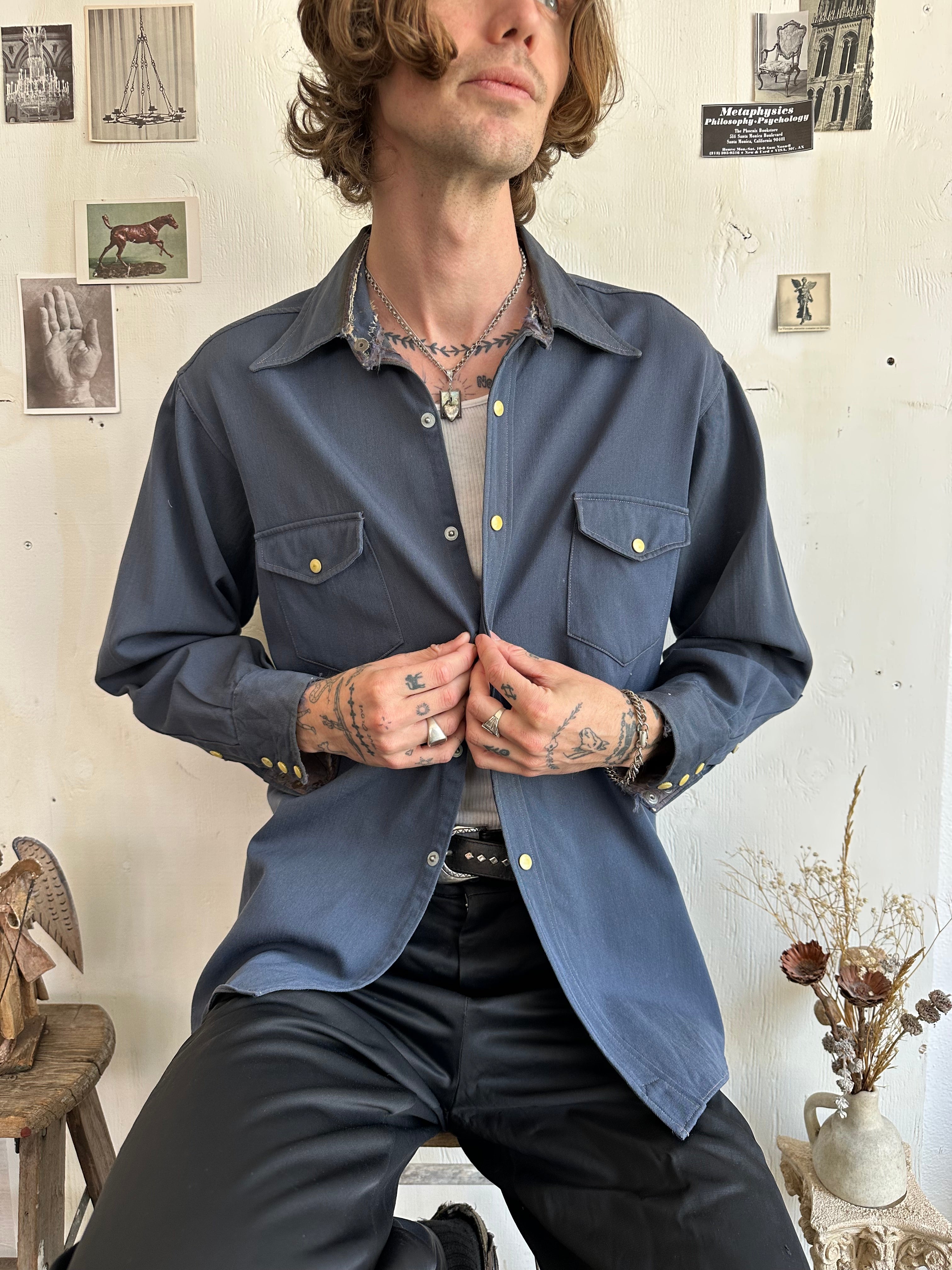 1950s/1960s Thrashed Navy Snap Button Western Shirt (L)