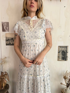 1970s Floral & Lace Cap Sleeve Prairie Dress (XS)