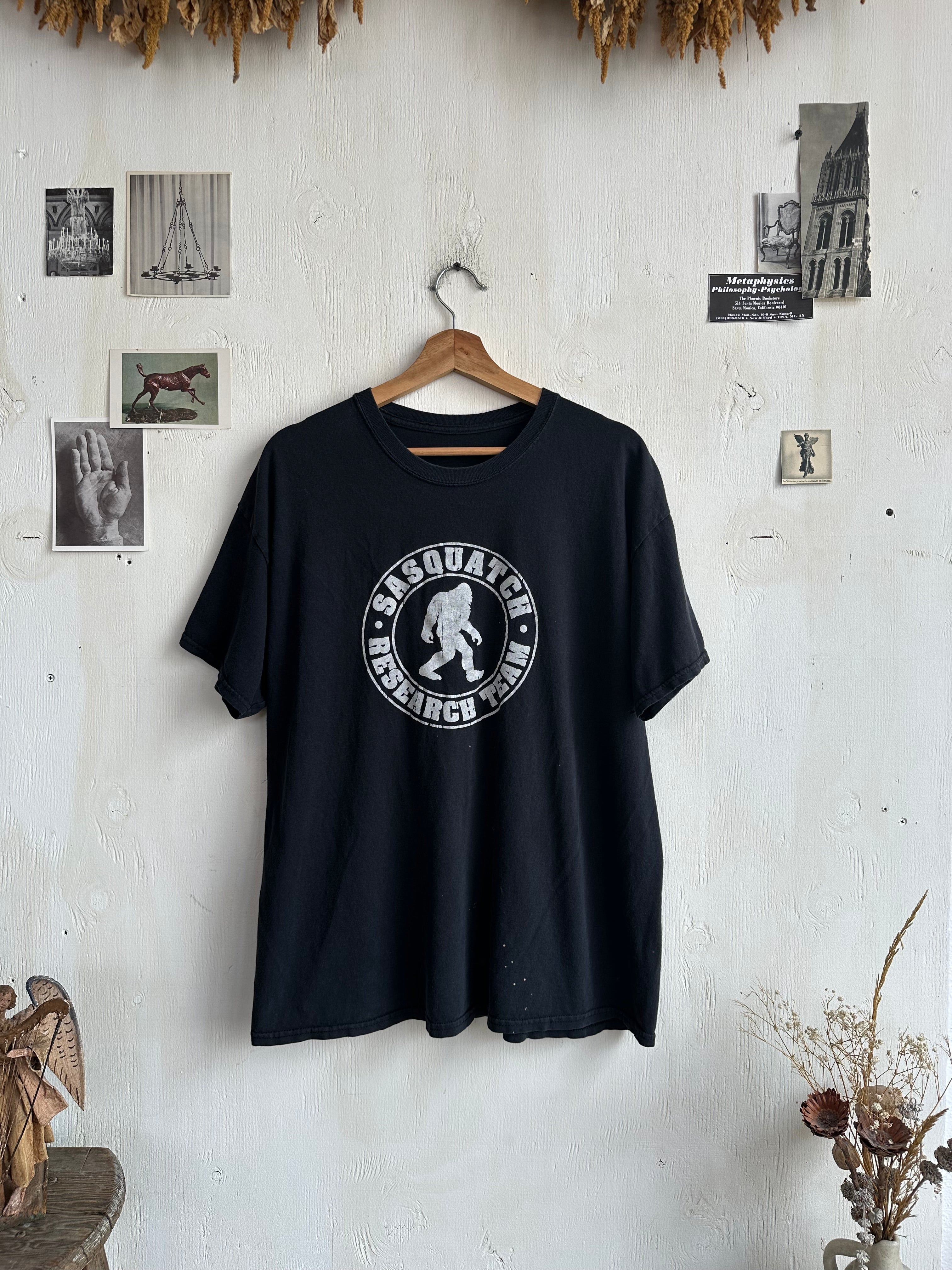 2000s Sasquatch Research Team Tee (L/XL)