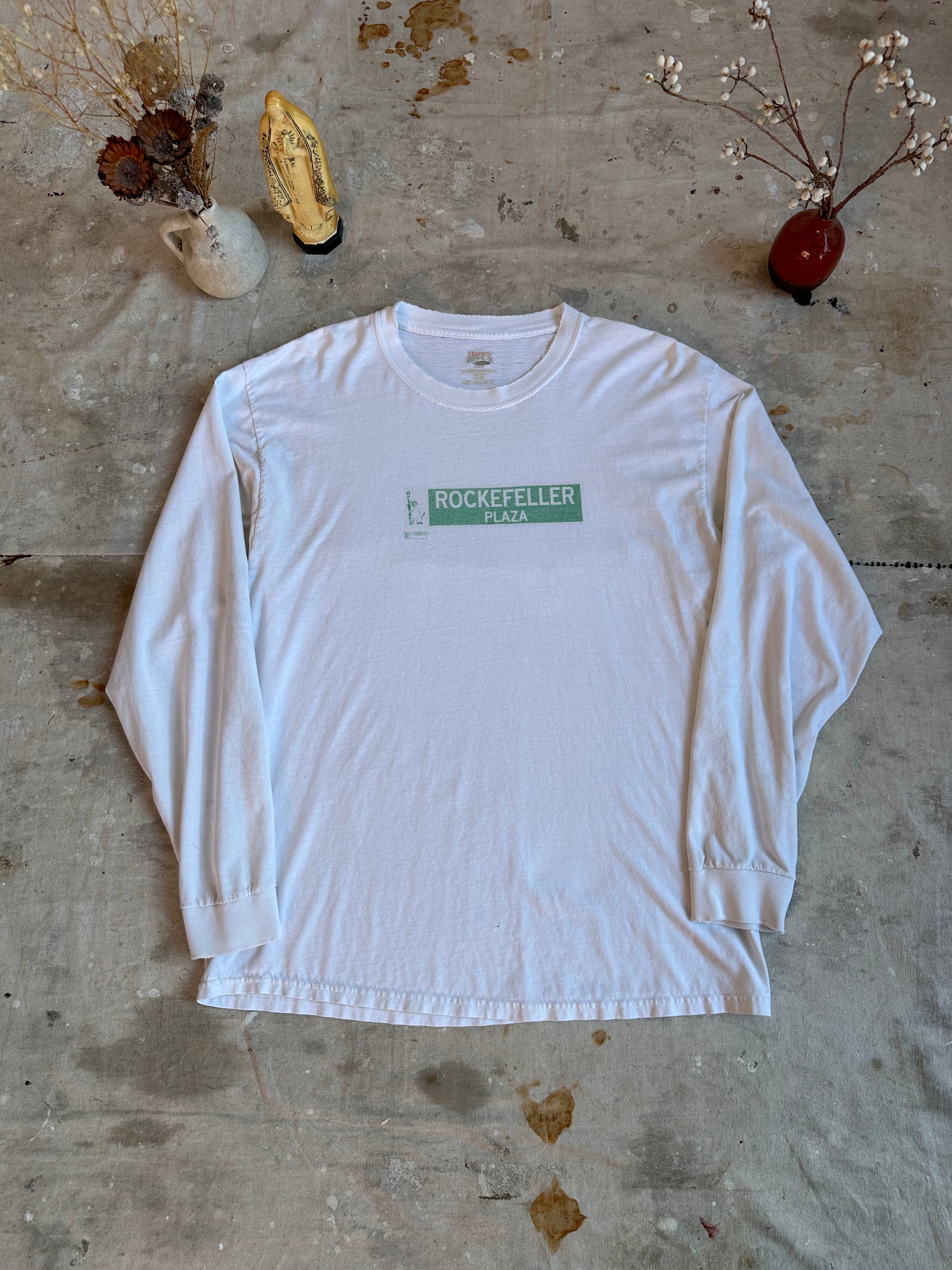 2000s Well Worn Rockefeller Plaza Long Sleeve