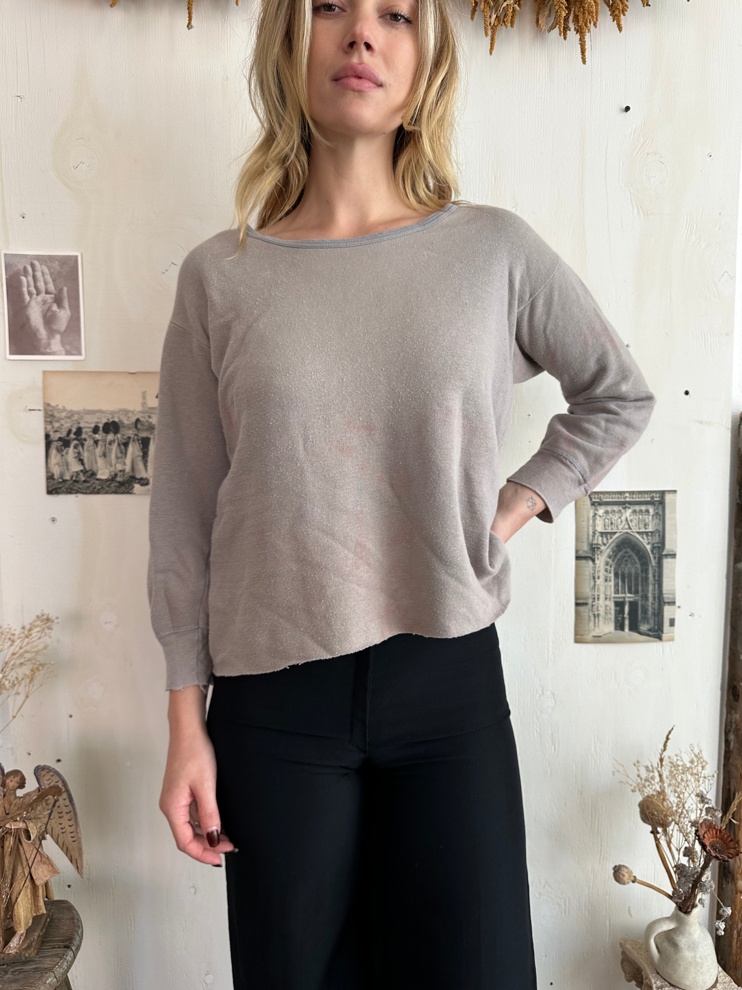 1970s Well Worn Cropped Sweatshirt (Boxy M)