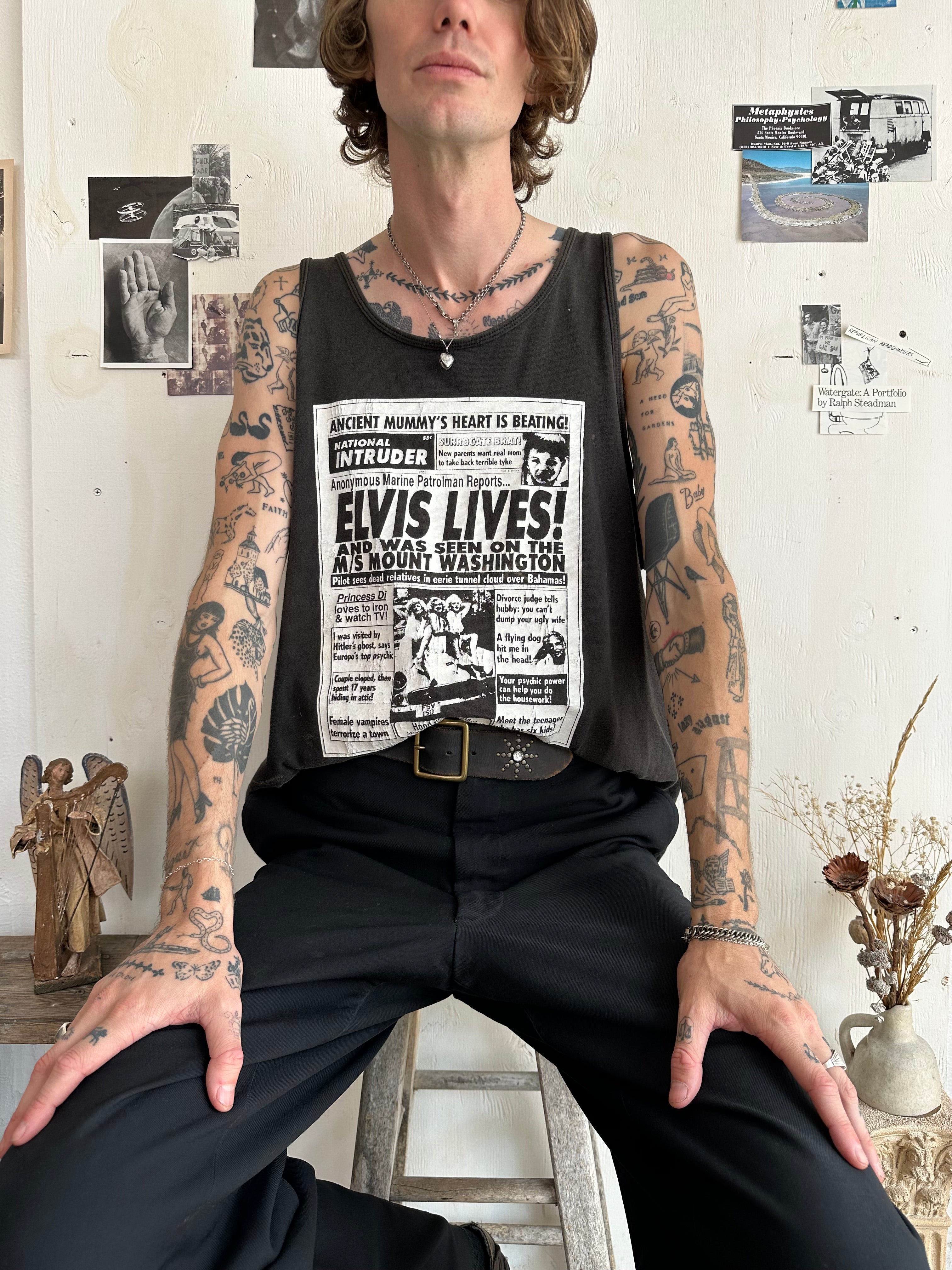 1990s World Weekly News Elvis Lives Tank Top (XL)