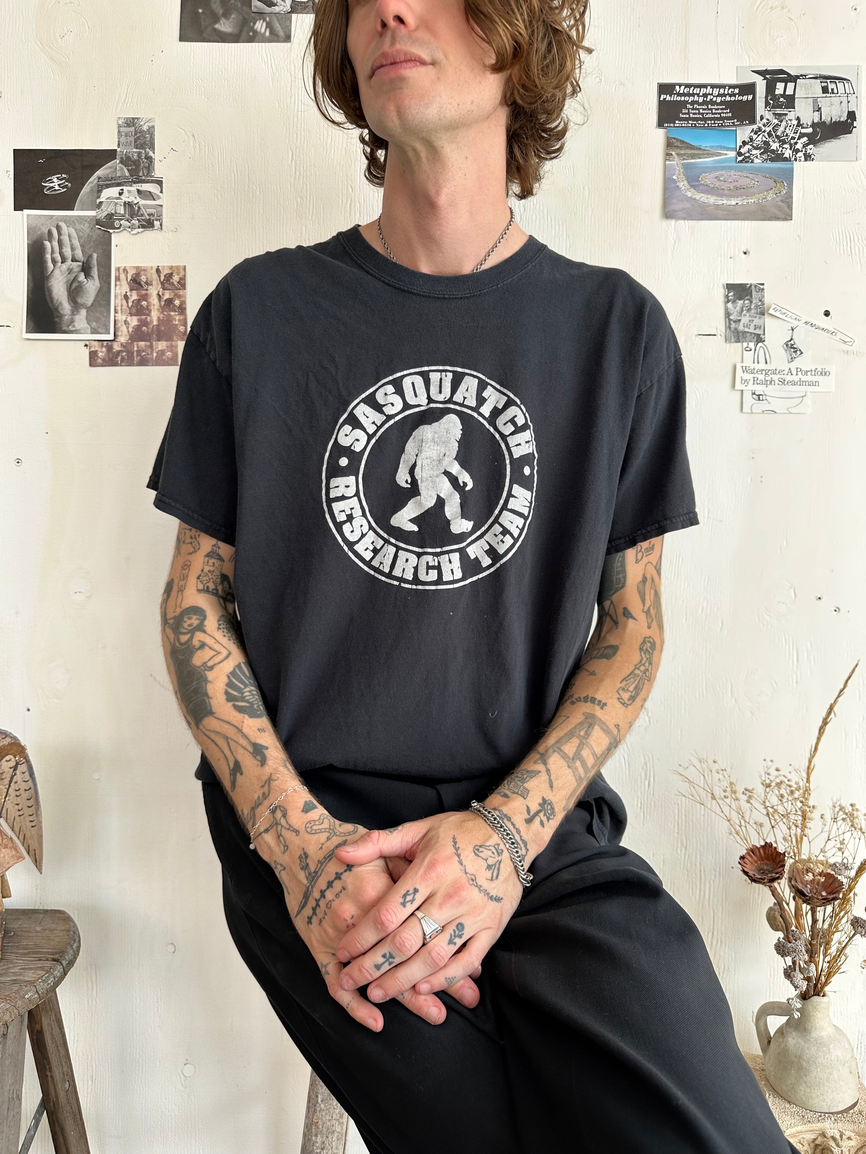 2000s Sasquatch Research Team Tee (L/XL)