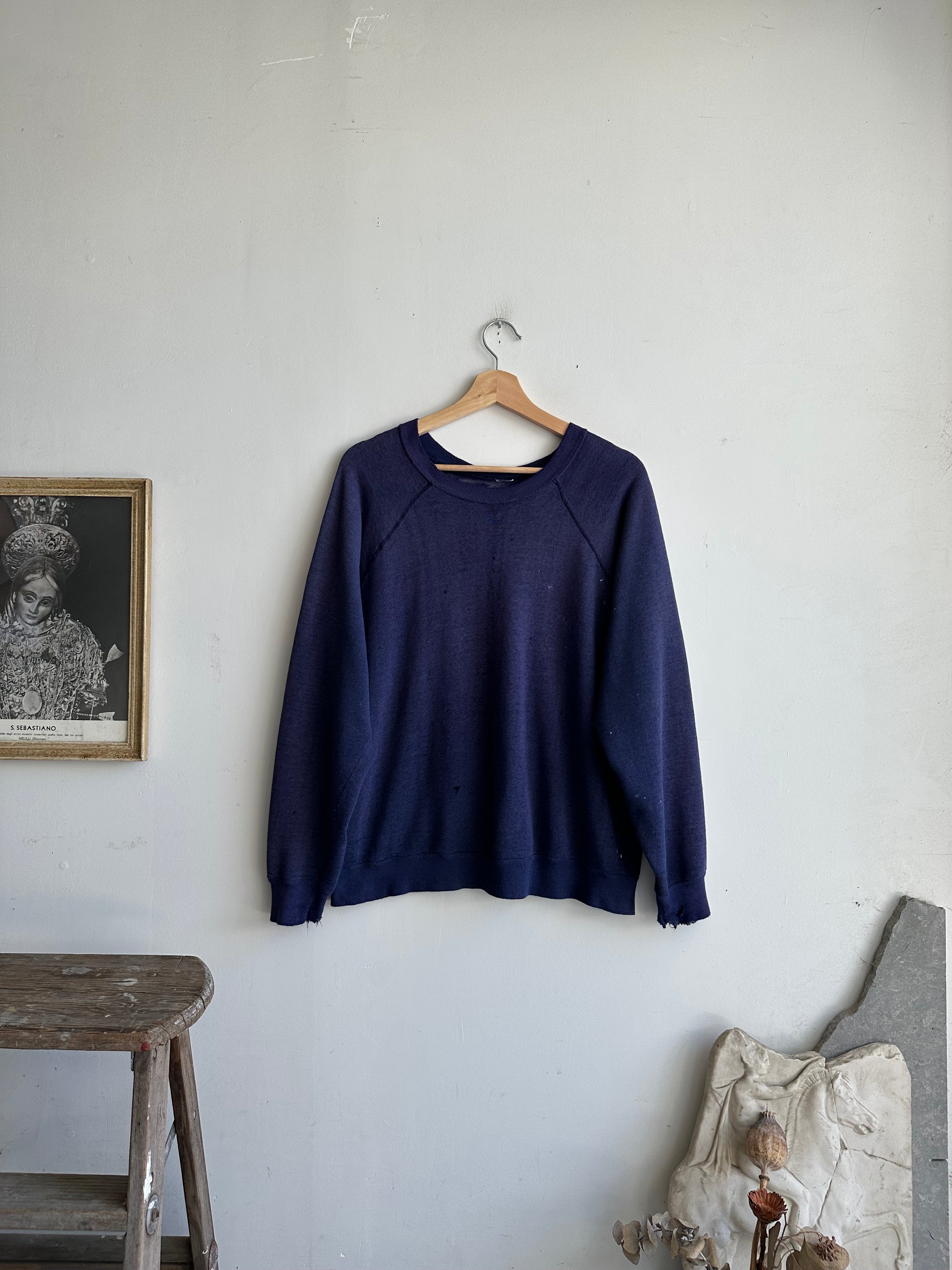 1980s Well-Worn Navy Sweatshirt (Boxy M)