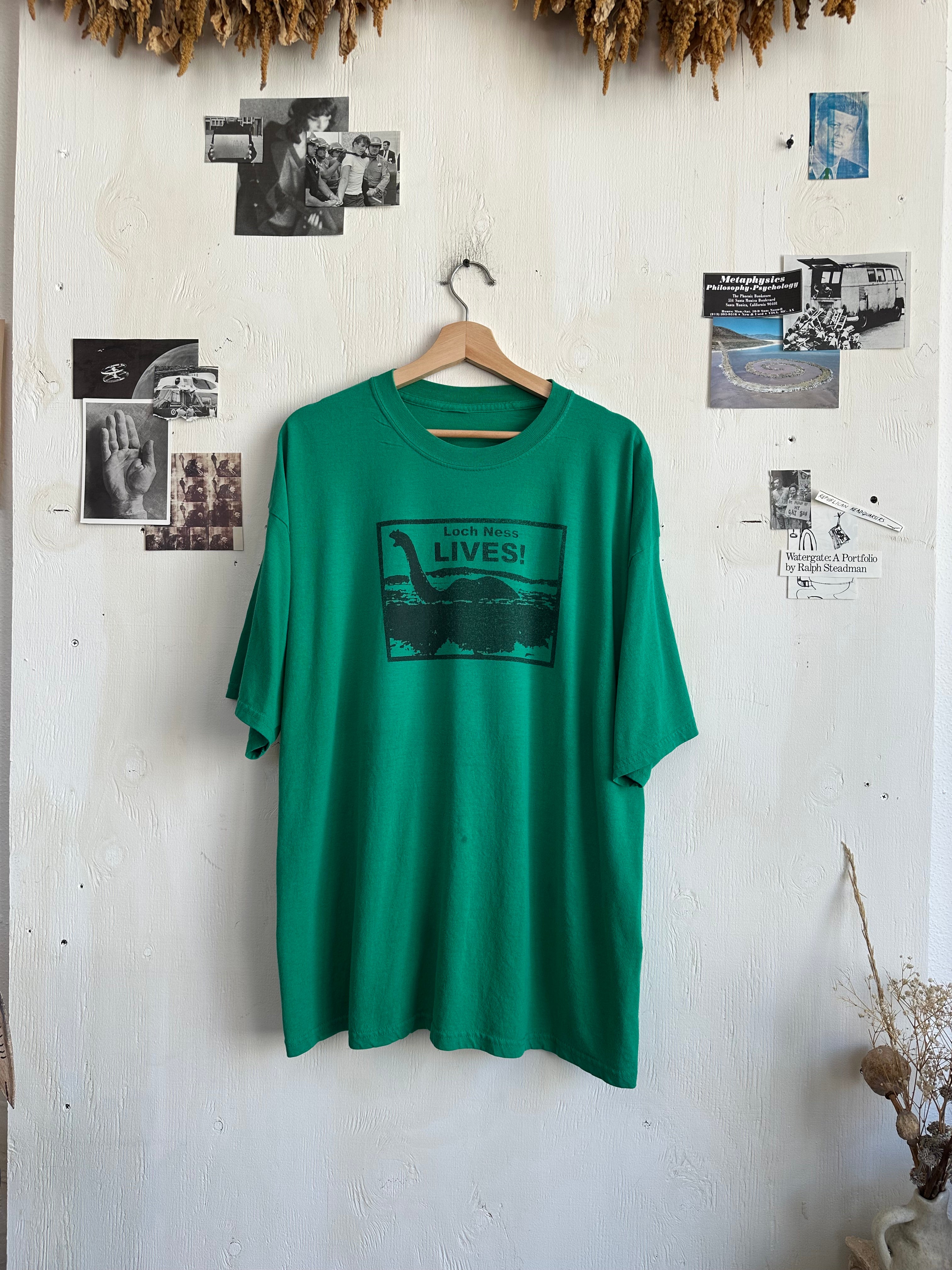 1990s/2000s Lochness Lives T-Shirt (Boxy XL)