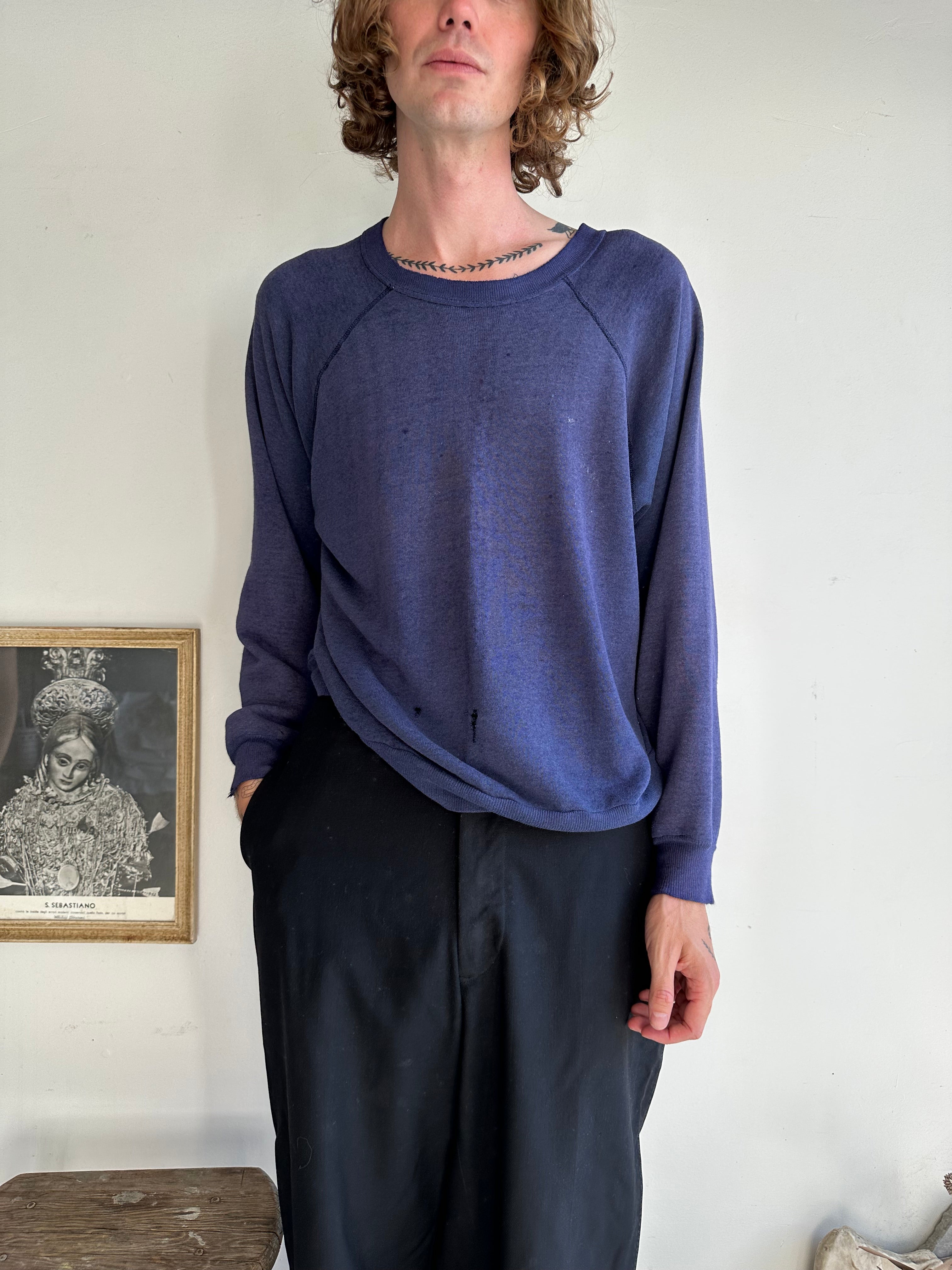 1980s Well-Worn Navy Sweatshirt (Boxy M)