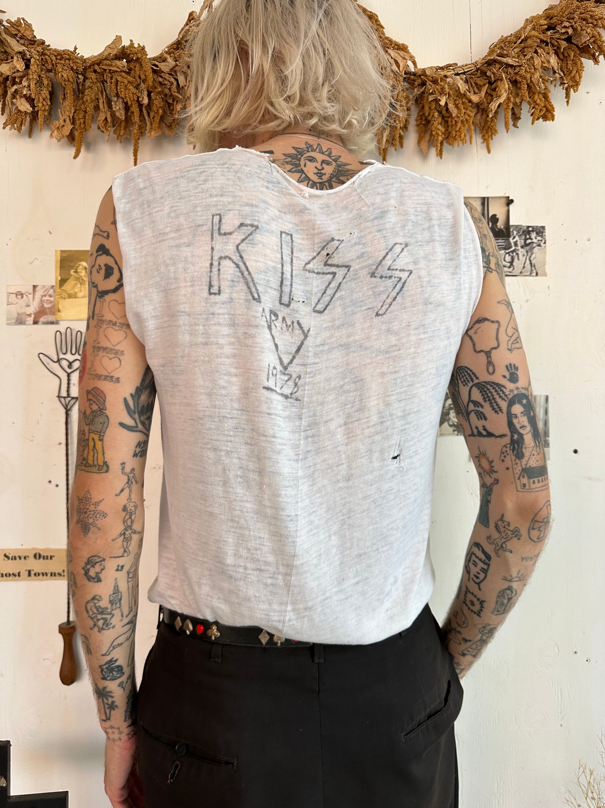 1978 Paper Thin And Drawn Kiss Army Tank