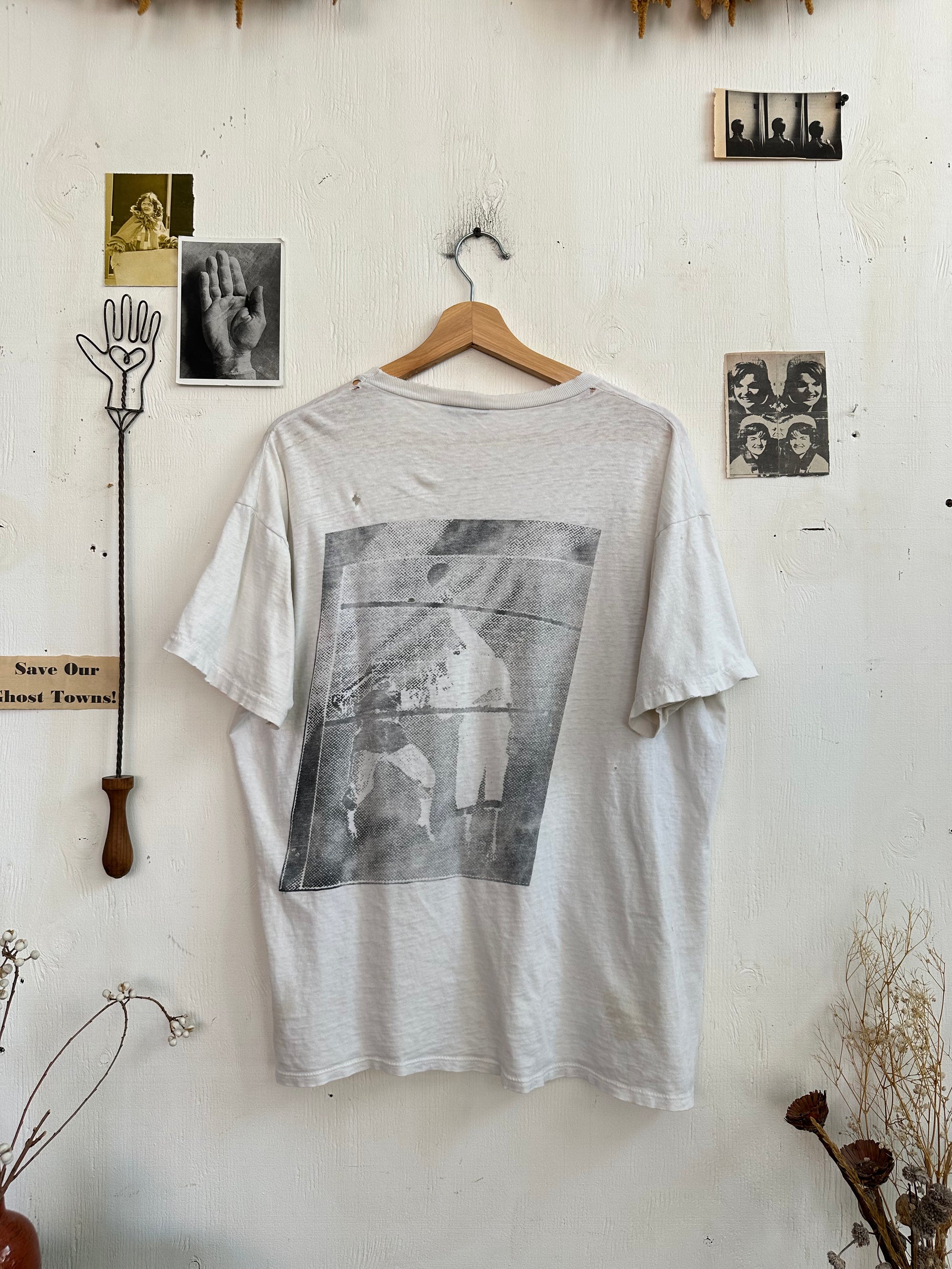 1990s Thrashed Volleyball Tee