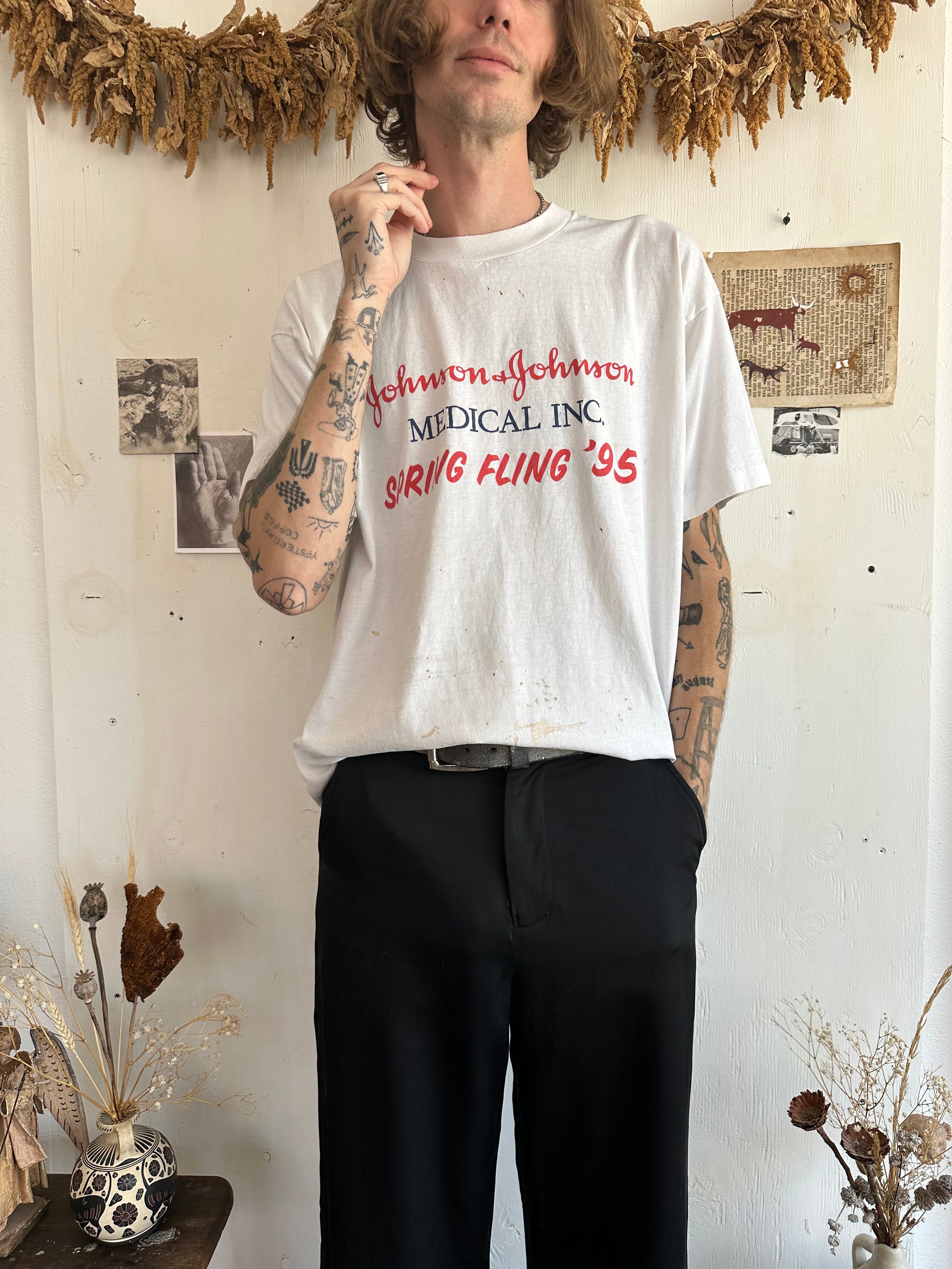 1990s Johnson & Johnson T-Shirt (XL)