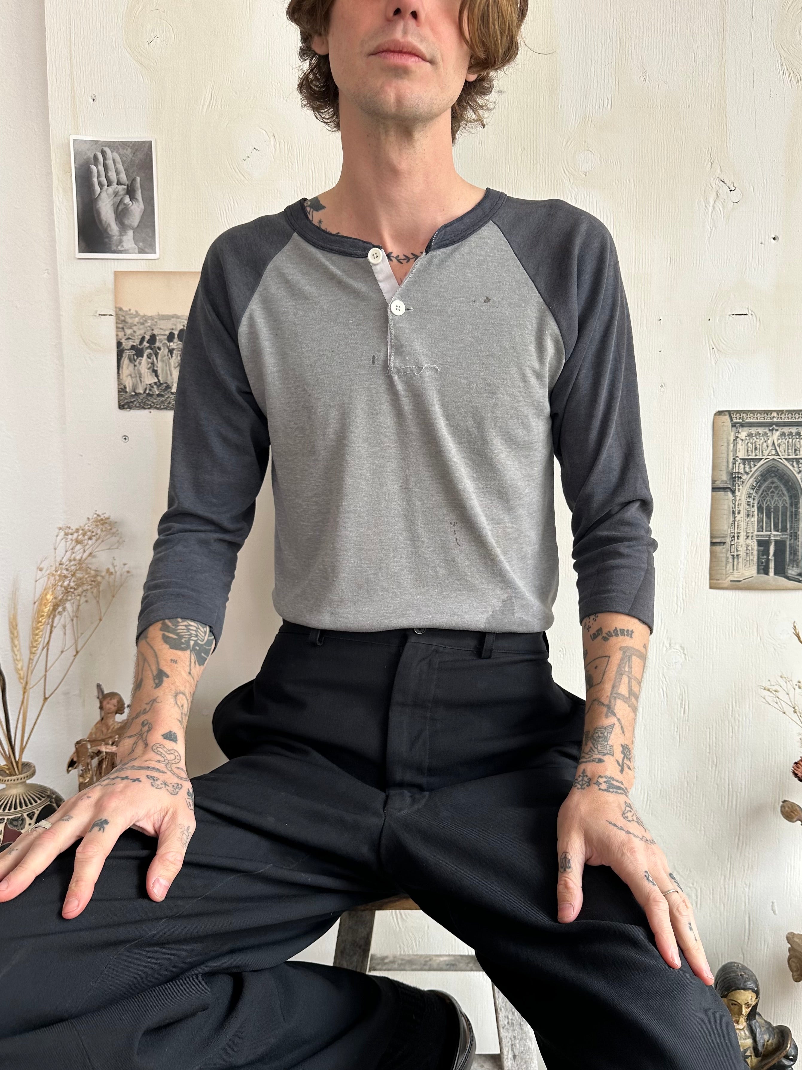 1980s Thrashed Raglan Henley (M)