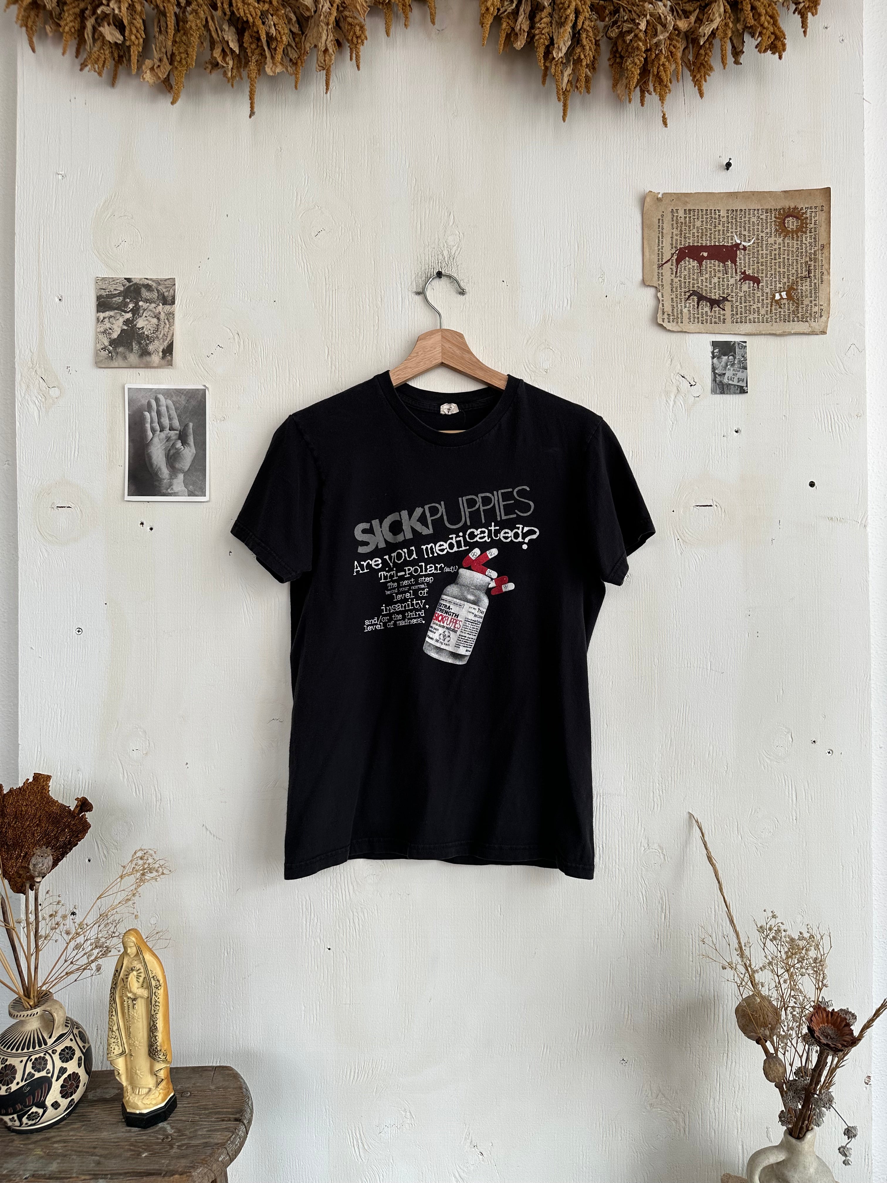 2000s Sick Puppies T-Shirt (S/M)