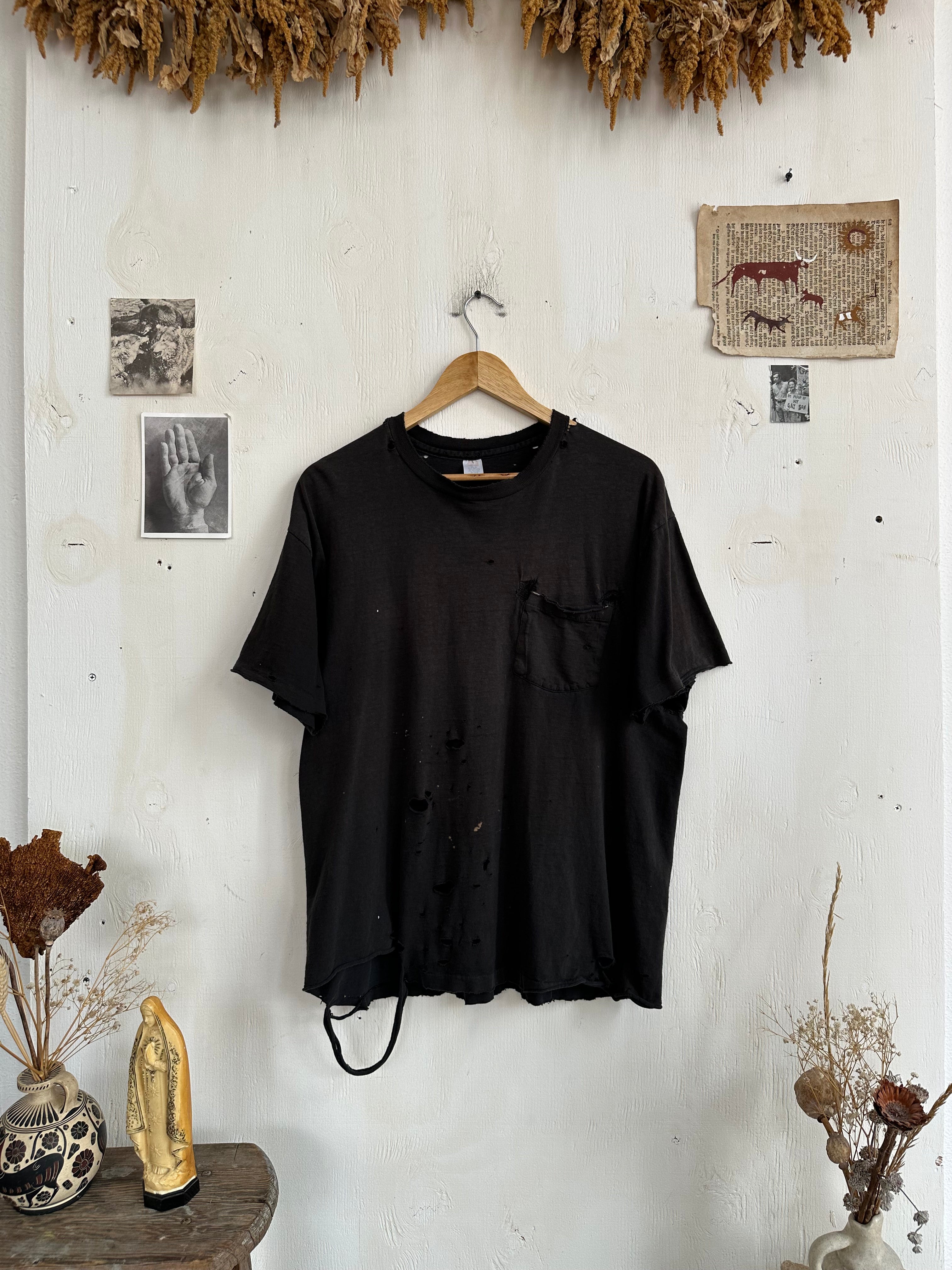 1990s Thrashed and Repaired Perfect Hanes Pocket Tee (L/XL)