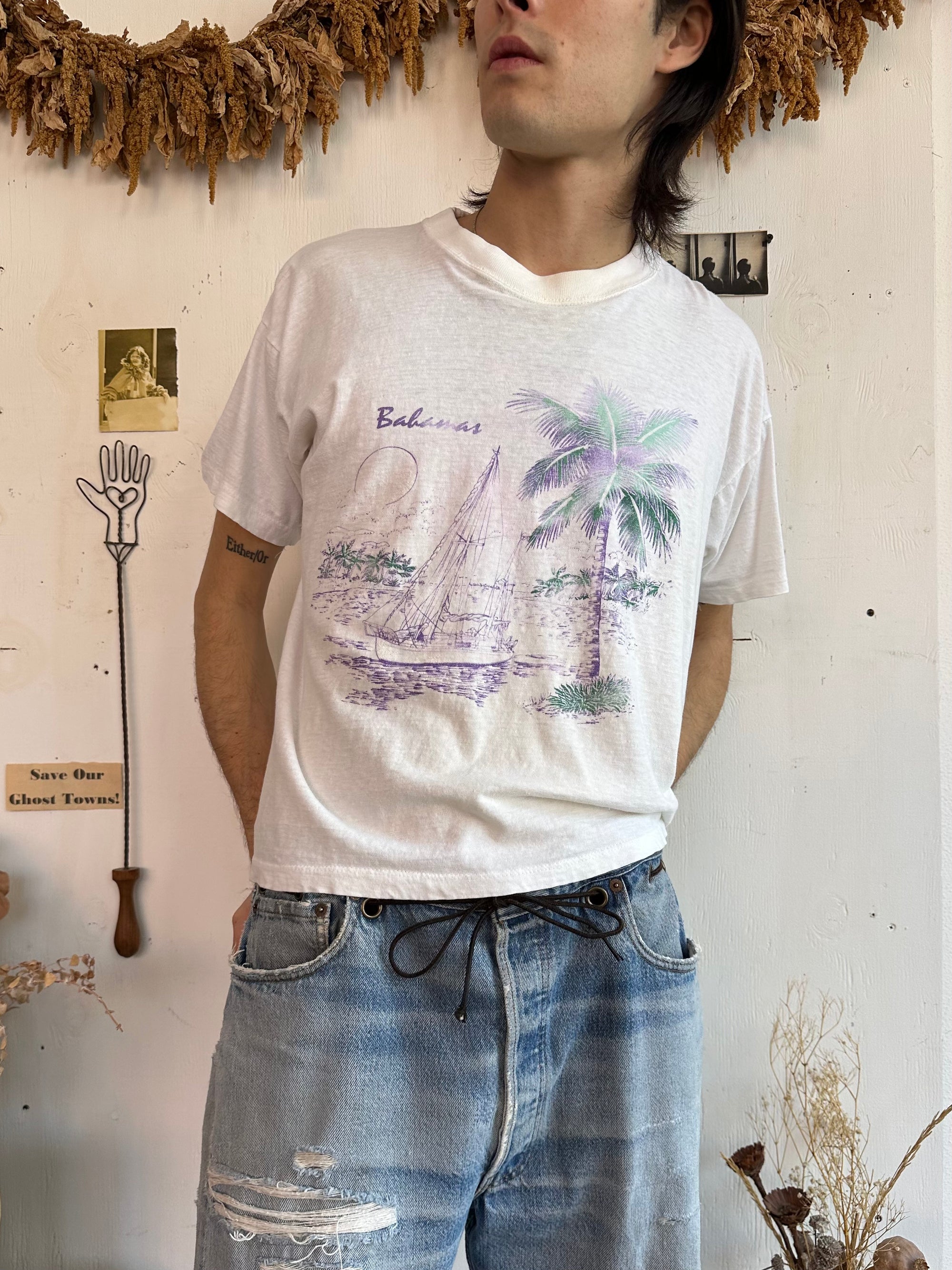 2000s Faded Bahamas T-shirt