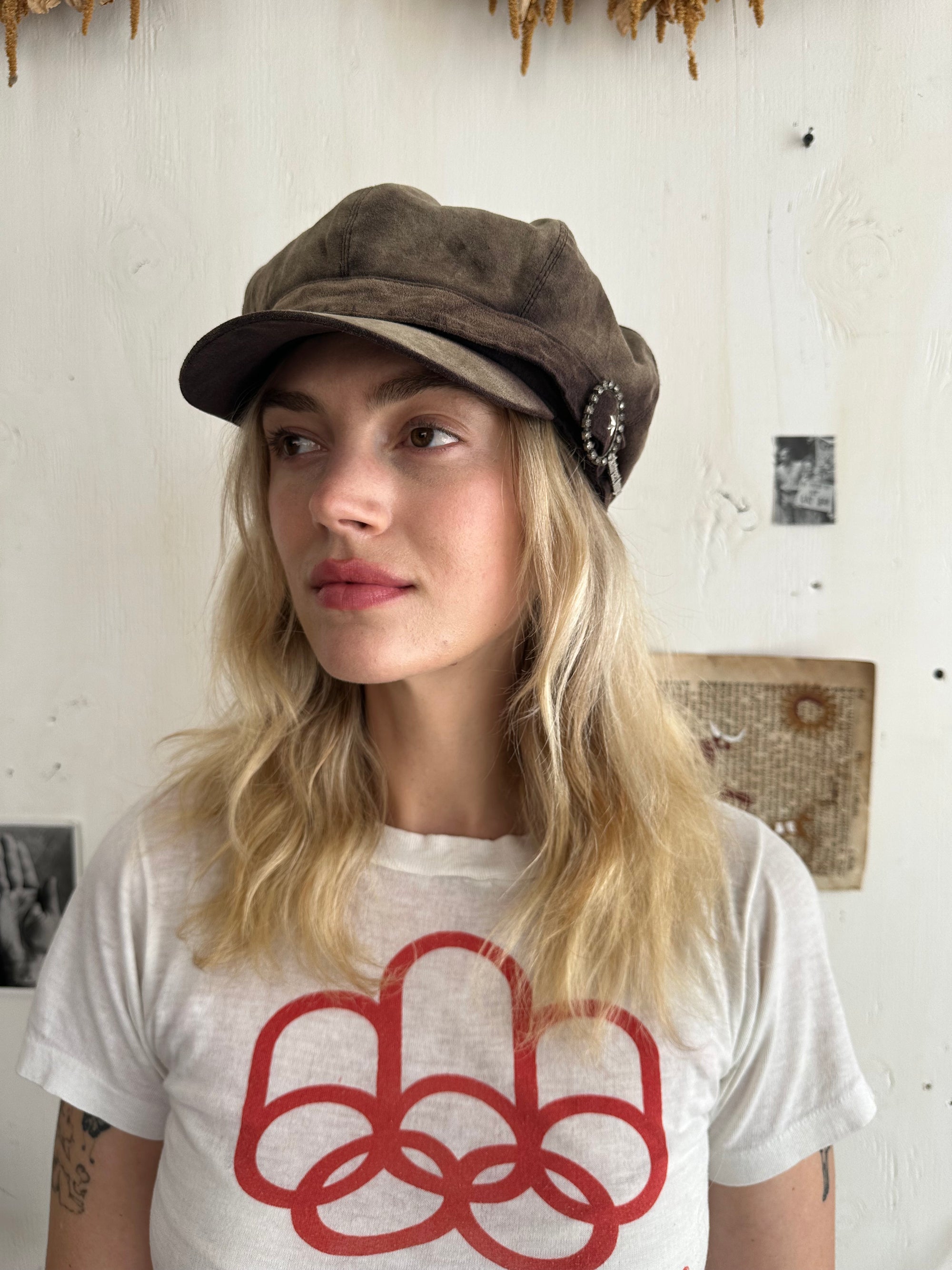 2000s Sun Faded Newsboy Cap W/ Backstreet Boys Pin (7.25)