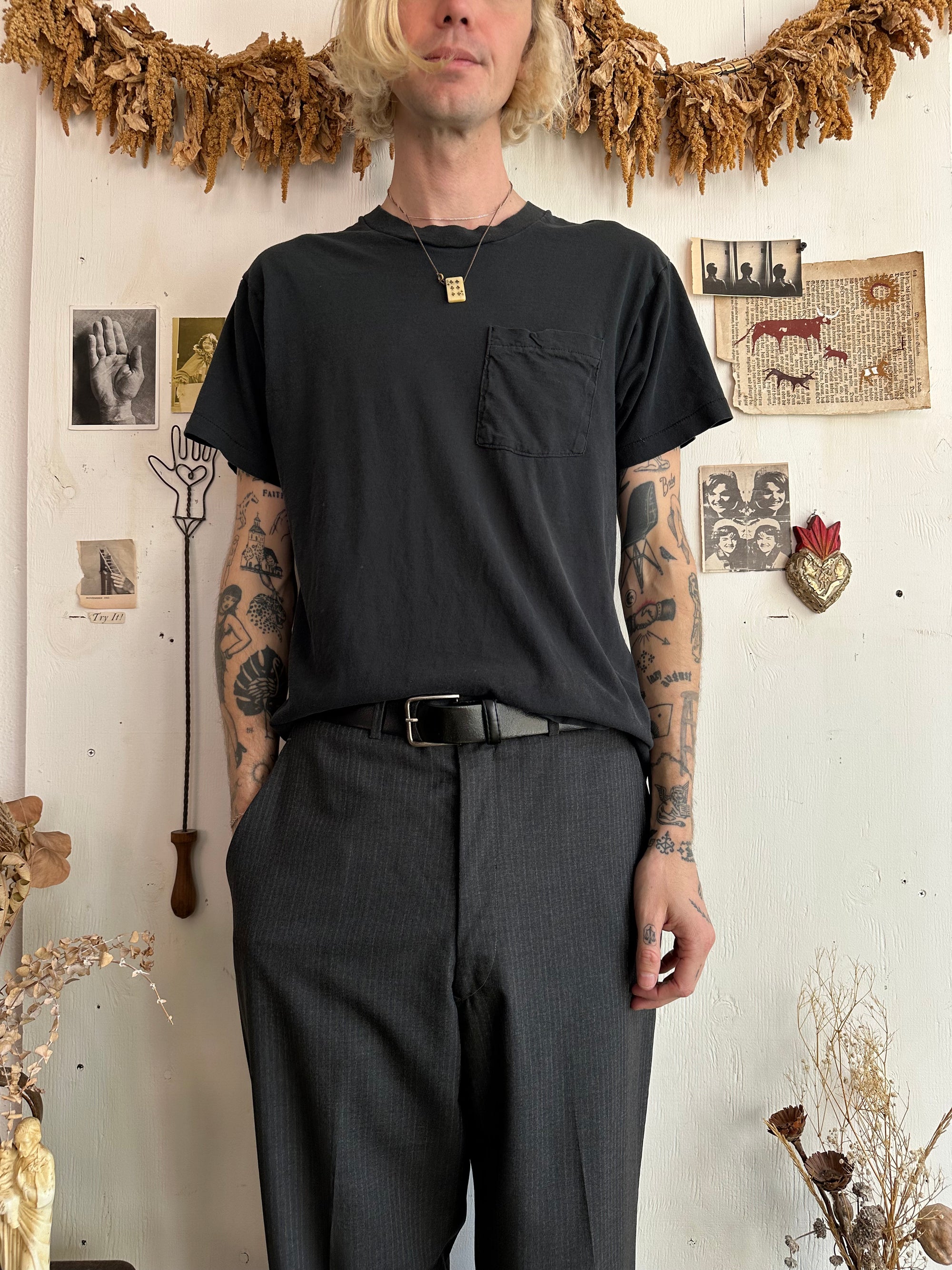 1980s Well Worn Fruit of the Loom Pocket Tee