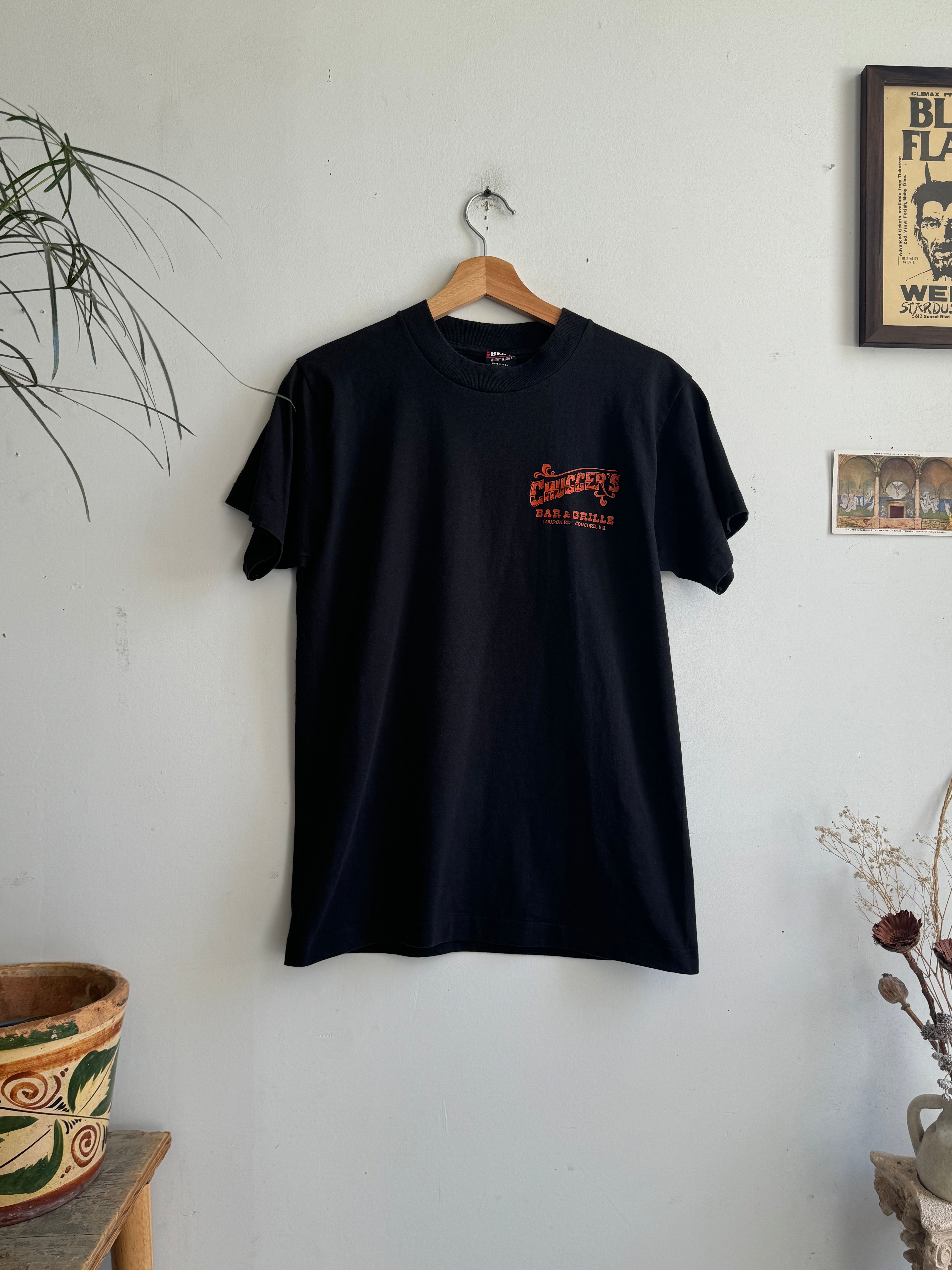 1990s Chuggers Bar and Grill T-Shirt (M)